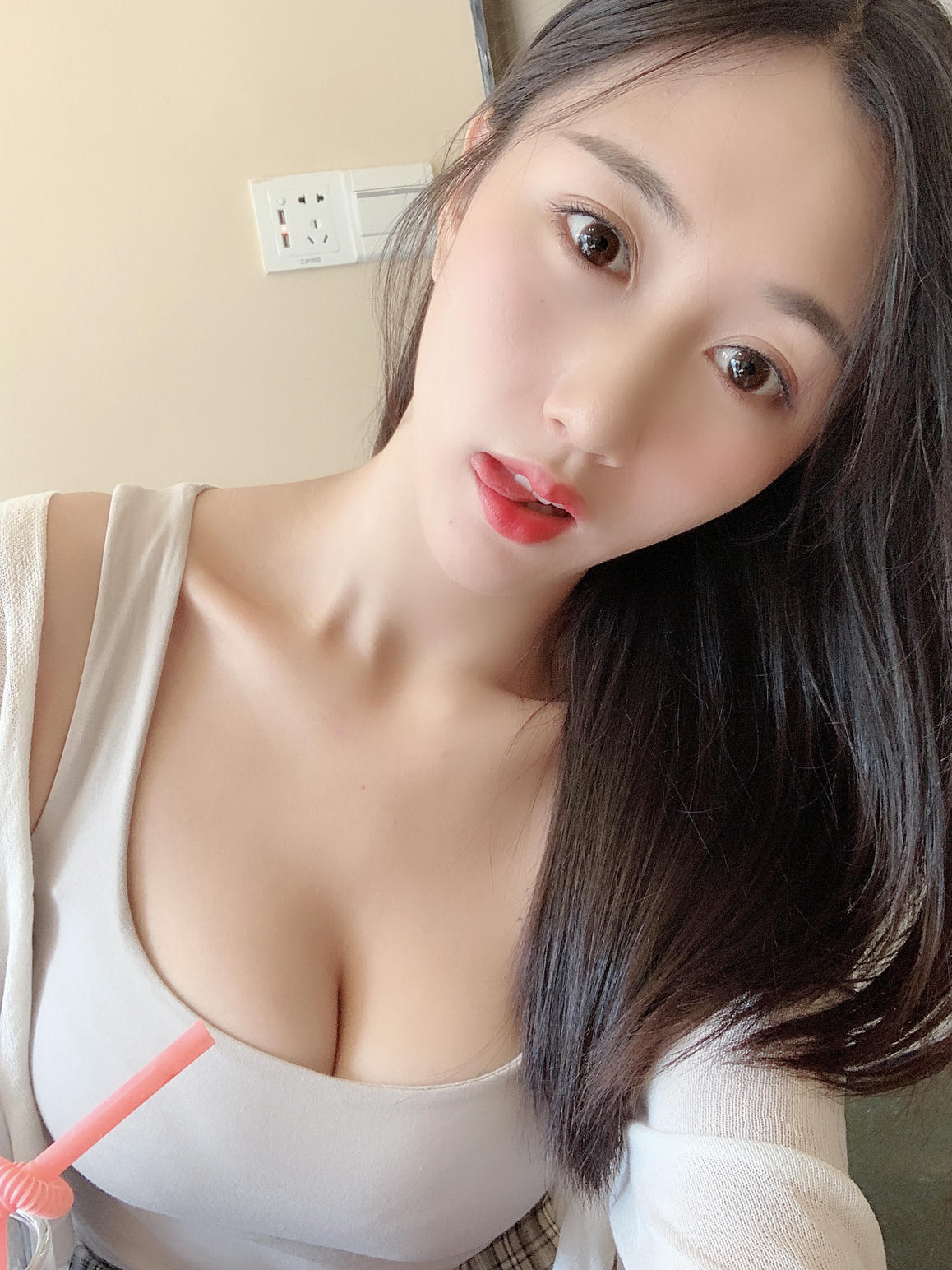 115斗鱼小小玉酱- NO.010 舌头系列[5P-4_1.88MB]_第1集