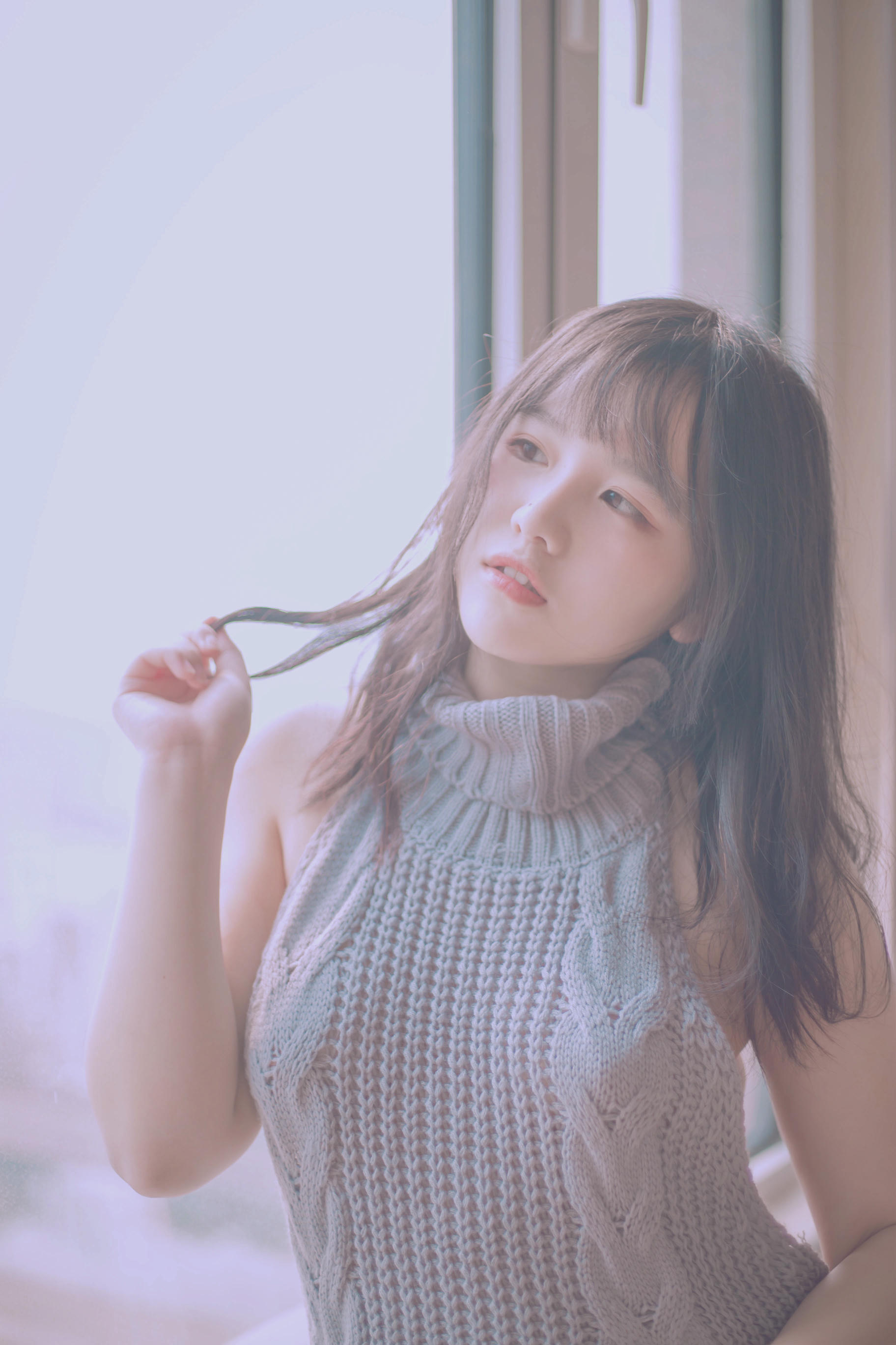 阿半今天很开心 NO.001 露背毛衣 [28P-157MB]_第1集