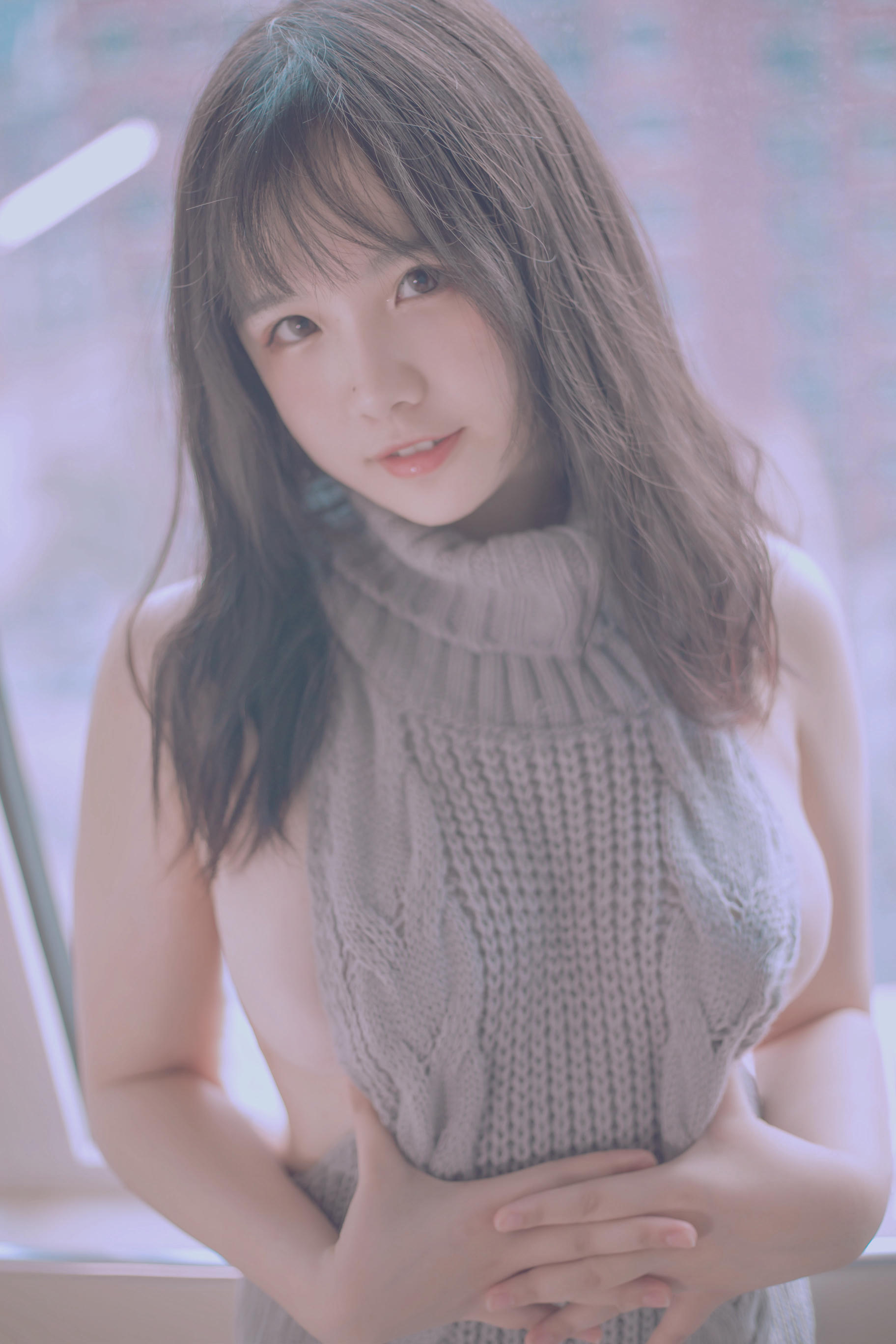 阿半今天很开心 NO.001 露背毛衣 [28P-157MB]_第1集