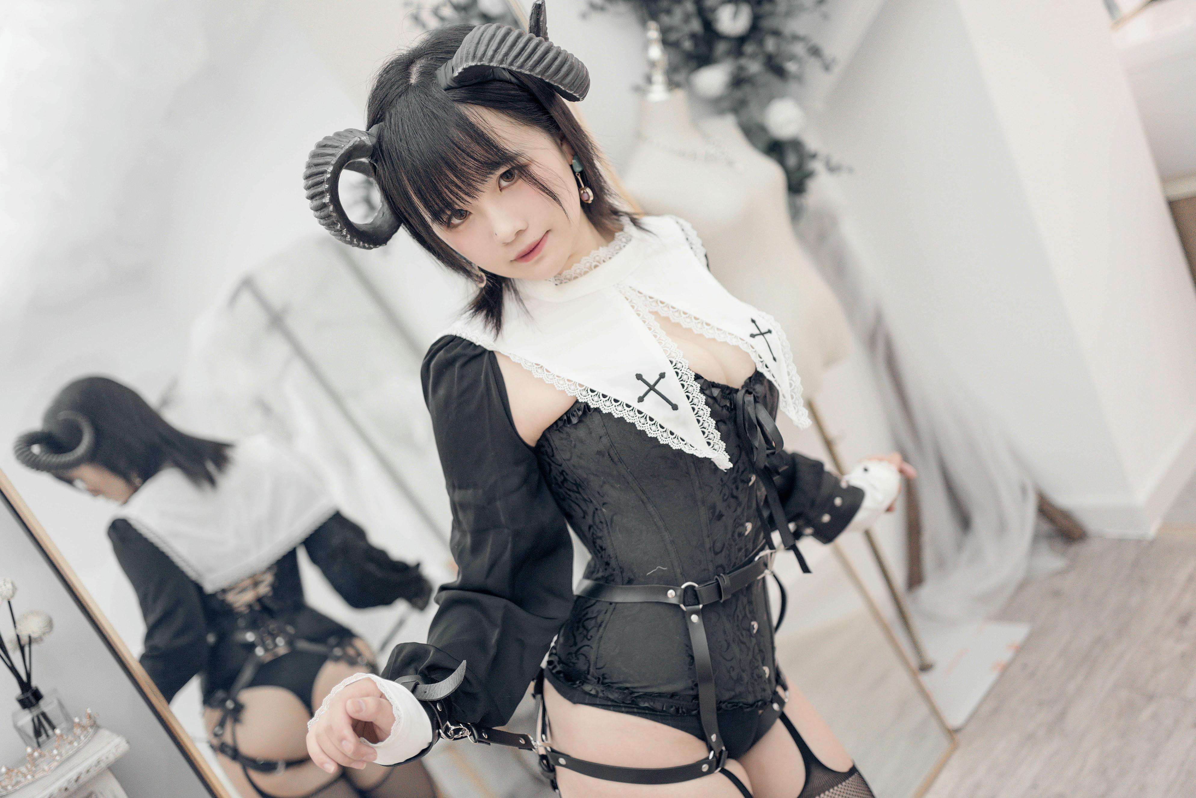 阿半今天很开心 NO.012 束缚恶魔 [34P-93MB]_第1集