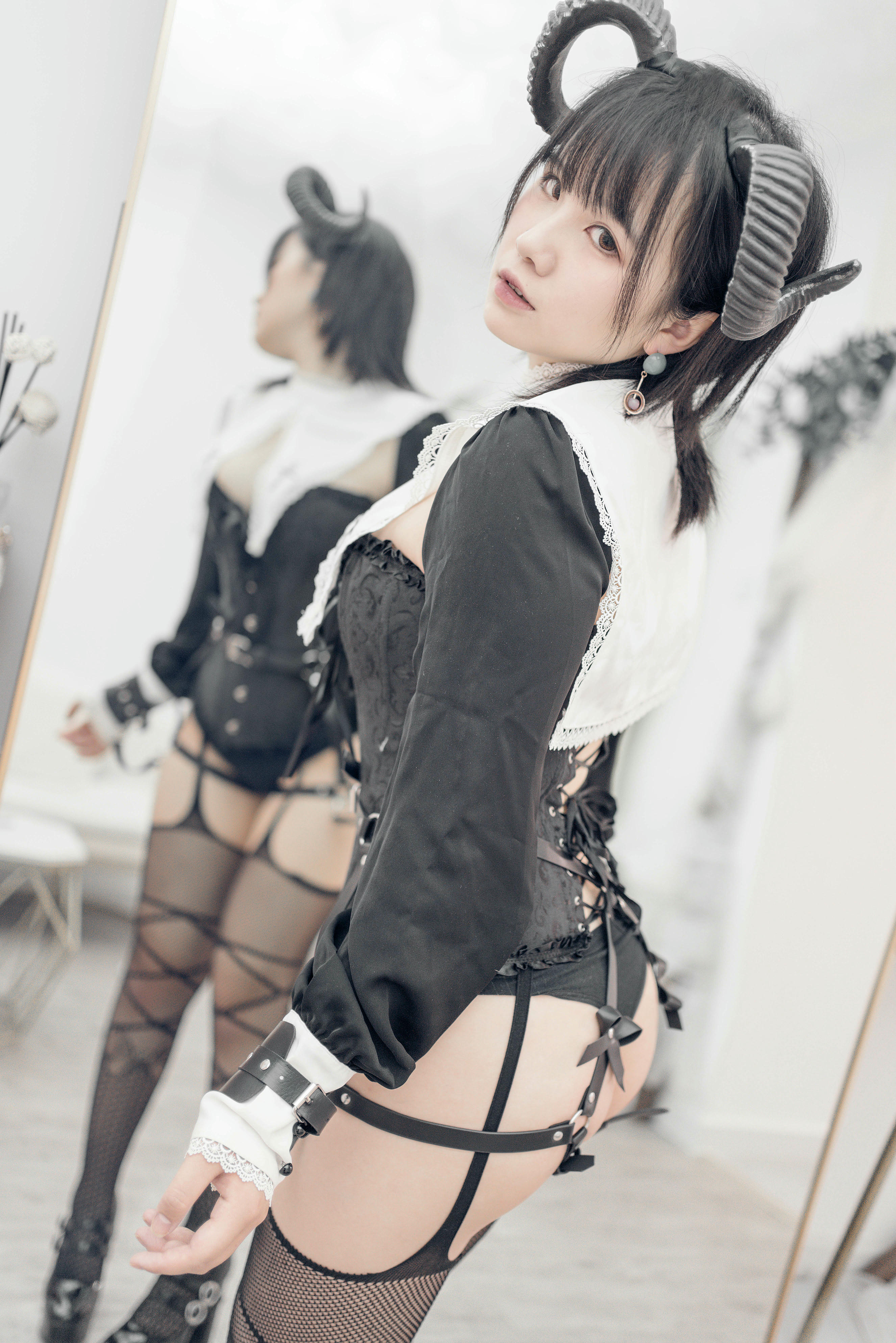 阿半今天很开心 NO.012 束缚恶魔 [34P-93MB]_第2集