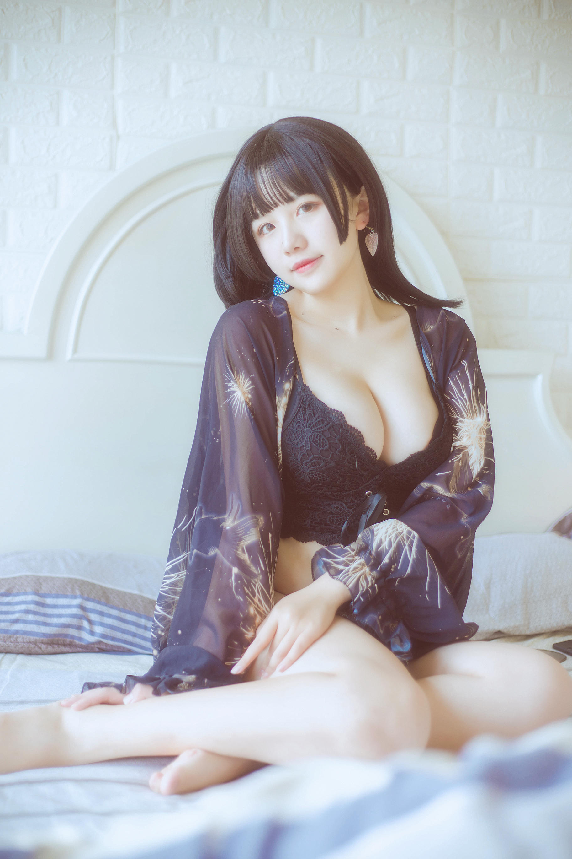 阿半今天很开心 NO.016 黑色吊带 [23P-220MB]_第1集