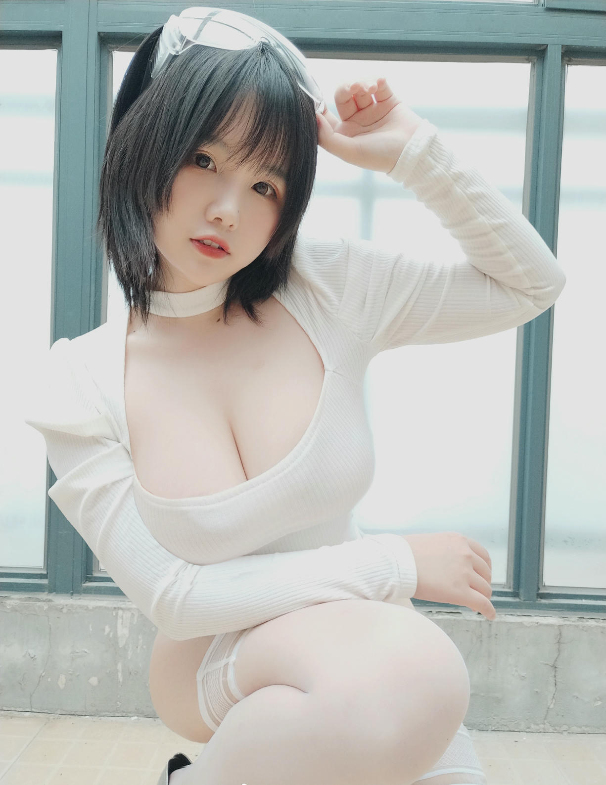 阿半今天很开心 NO.005 白色肉感 [9P-30MB]_第1集