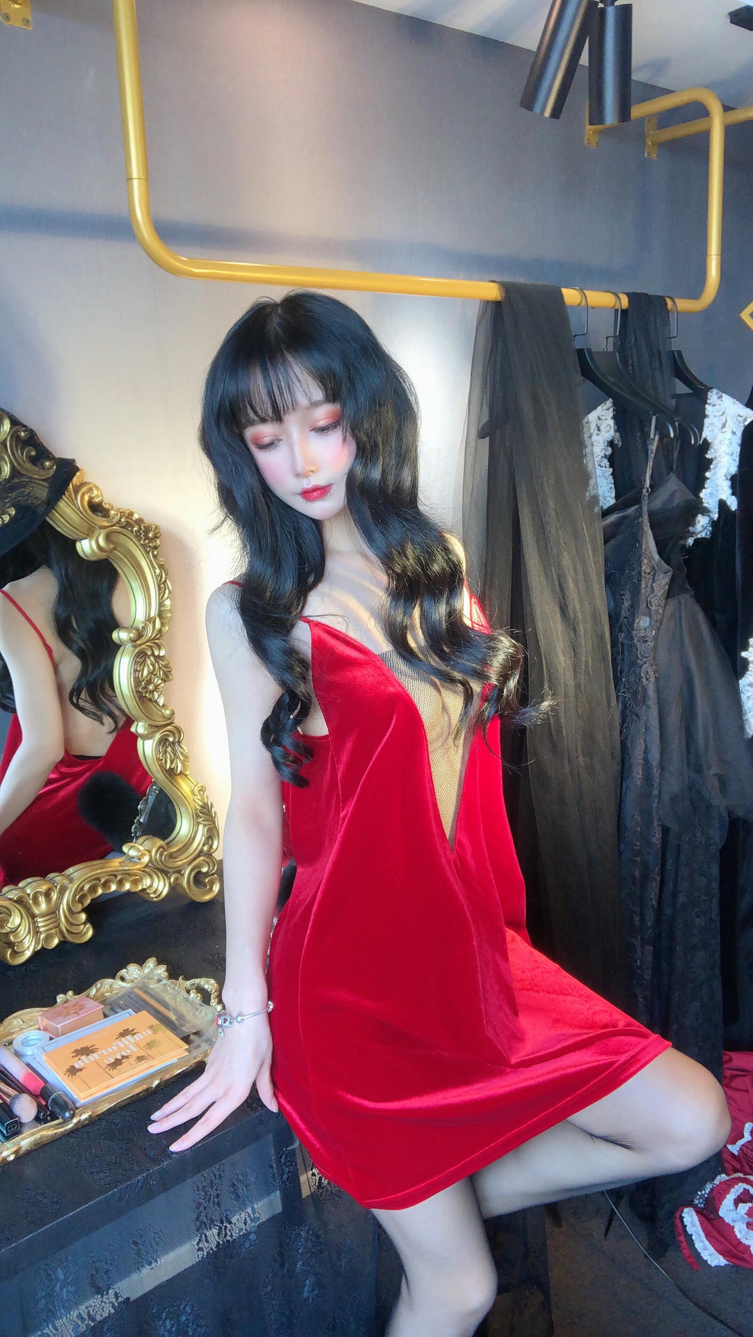 阿包也是兔娘 NO.045 红丝绒睡衣 [18P-58MB]_第1集