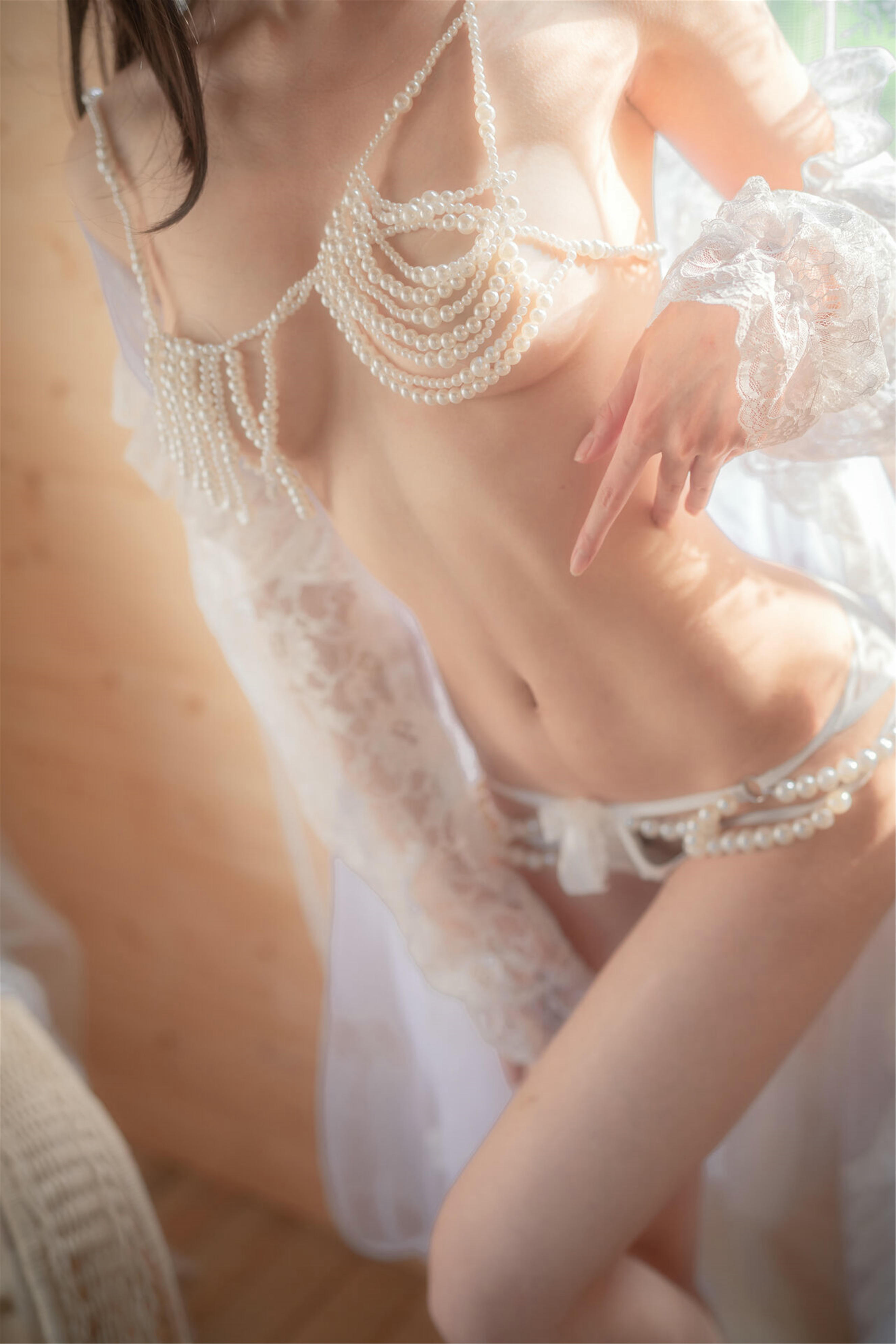 阿包也是兔娘 NO.069 11月加冕 [29P-337MB]_第1集