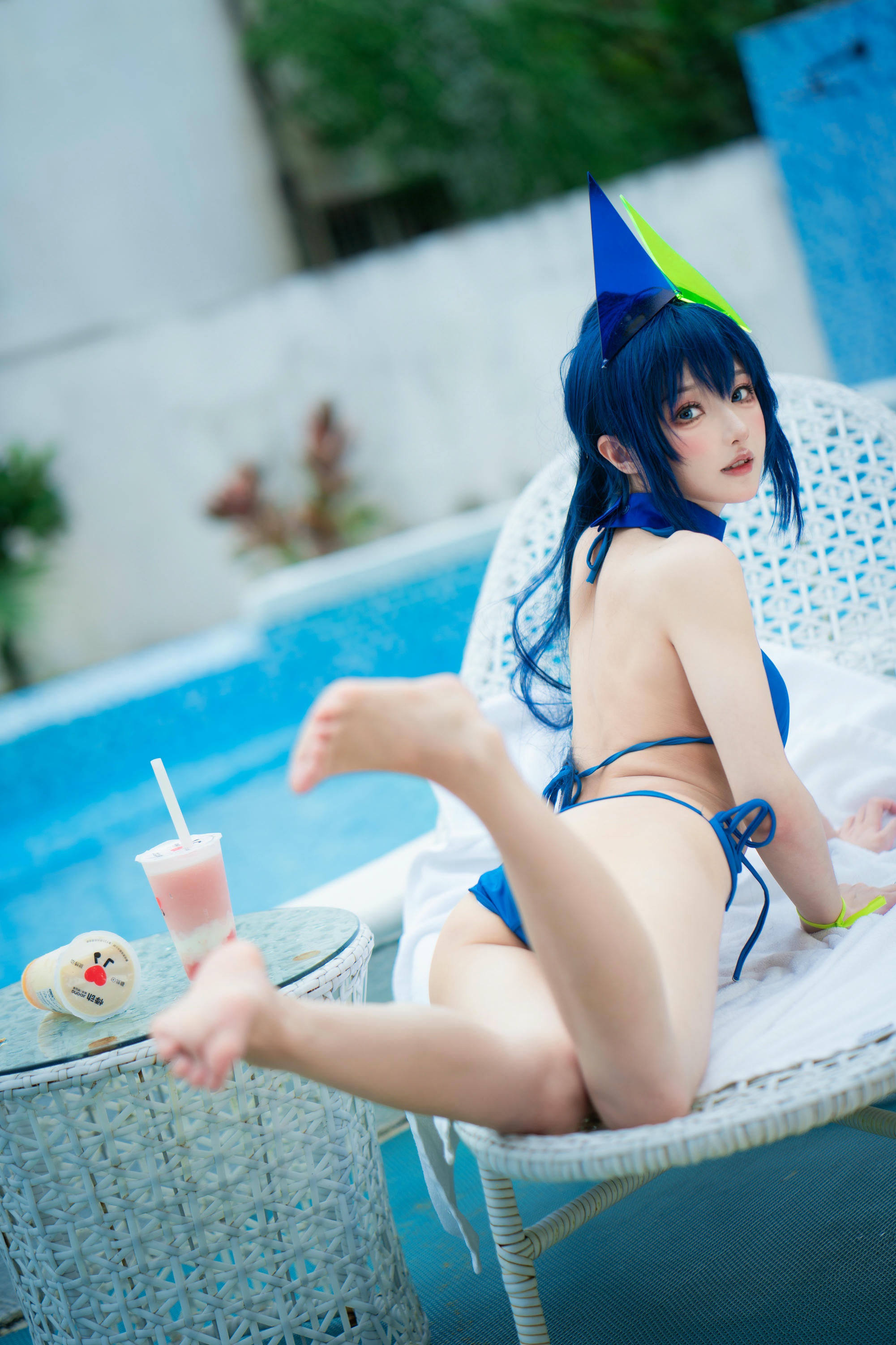 阿包也是兔娘 NO.083 花园泳装 [35P 306MB]_第1集