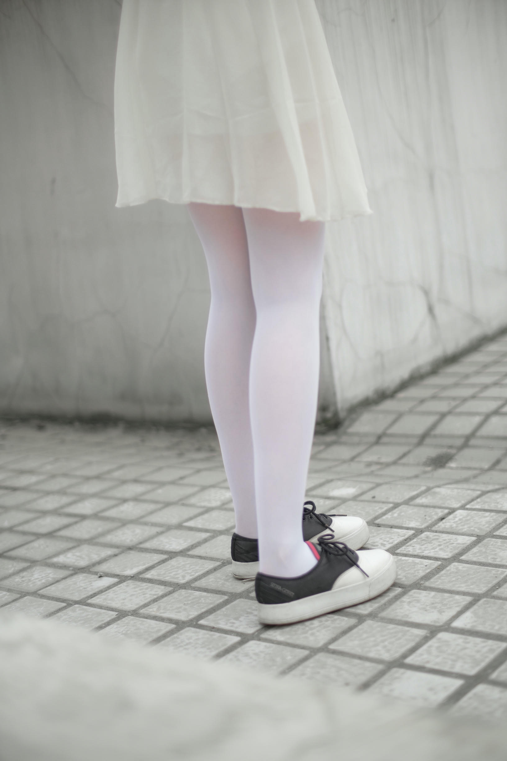 森萝财团 R15-007 窗台上的薄纱少女 [83P-520MB]_第4集