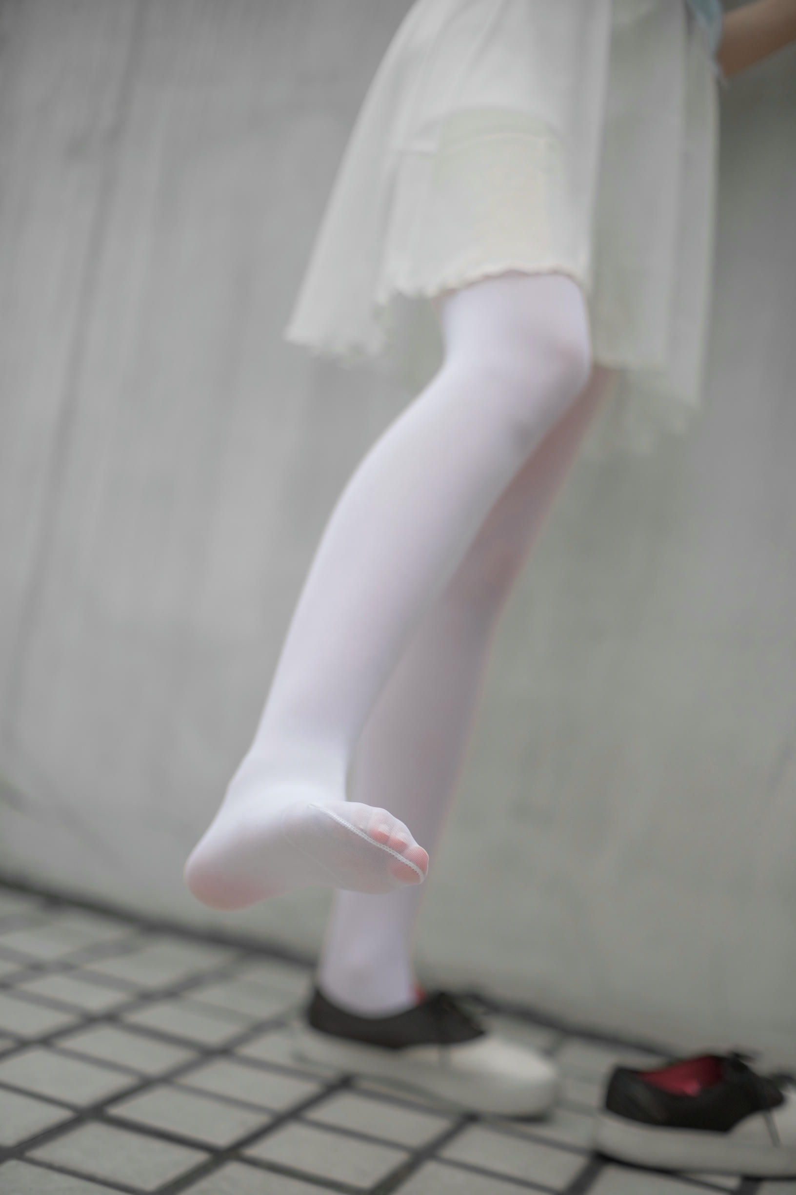 森萝财团 R15-007 窗台上的薄纱少女 [83P-520MB]_第4集