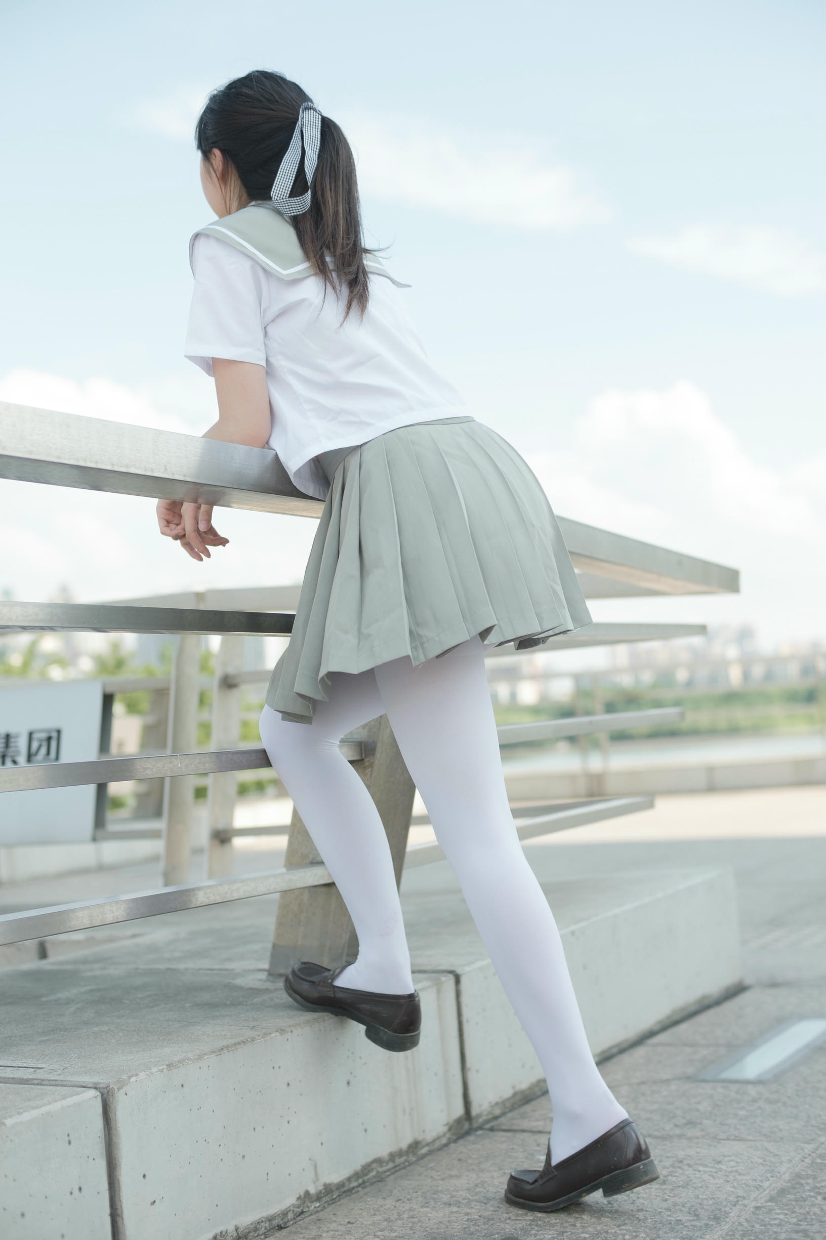 森萝财团 R15-026 JK白丝户外 [79P-426MB]_第1集