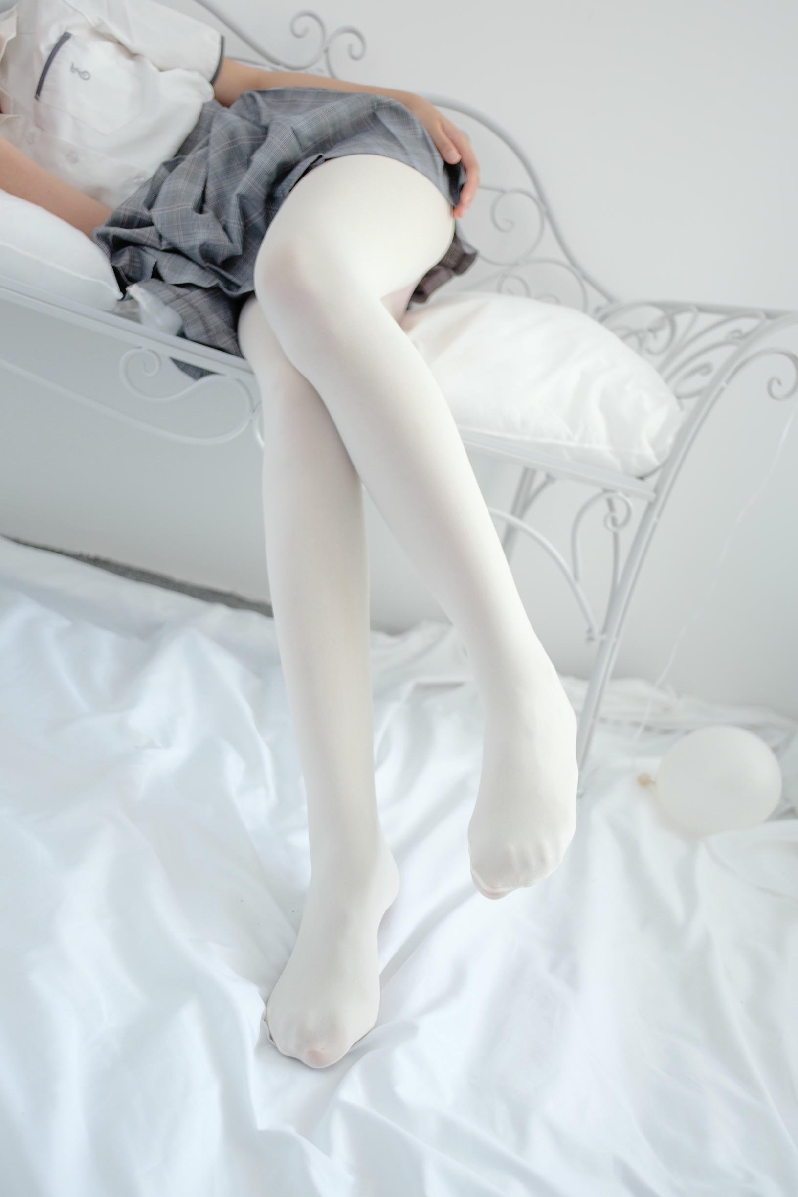 森萝财团 R15-028 吹弹可破 [96P-457MB]_第1集