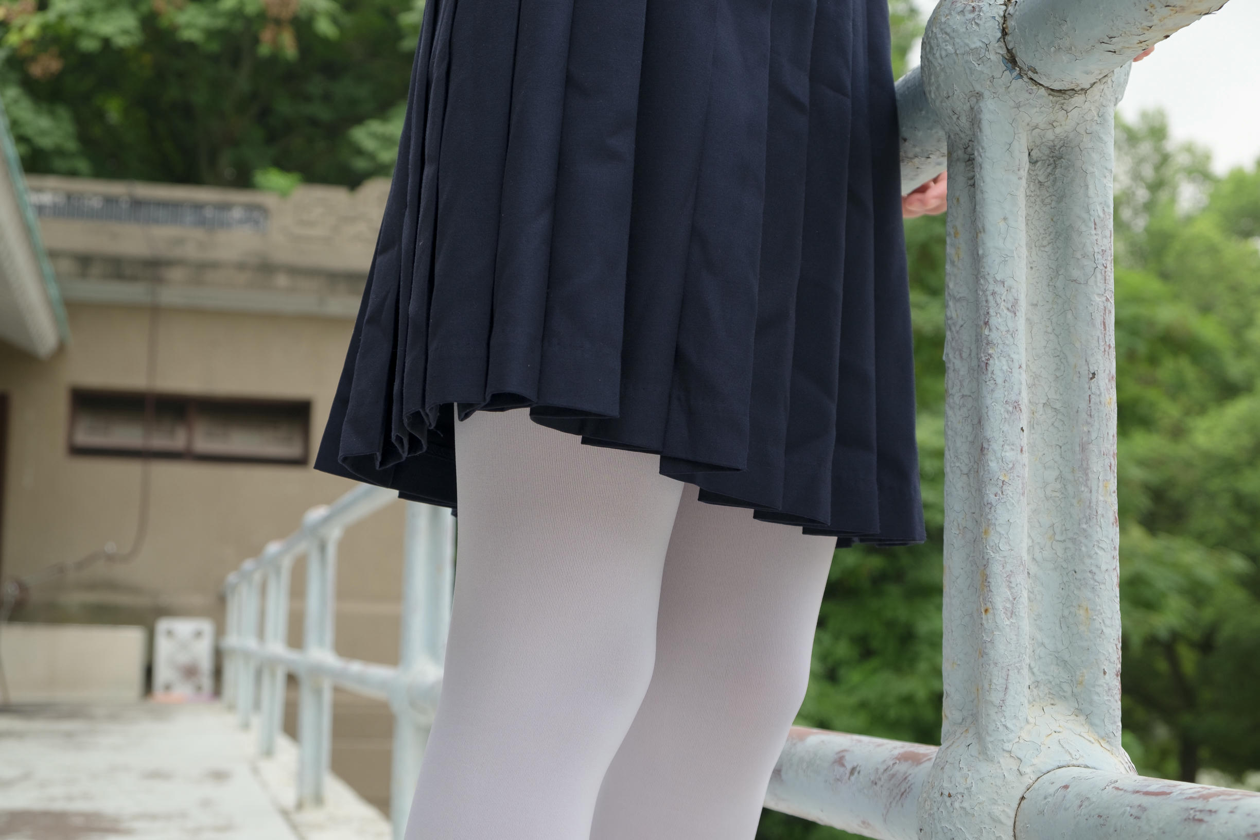 森萝财团 R15-034 户外白丝秀 [102P-696MB]_第2集