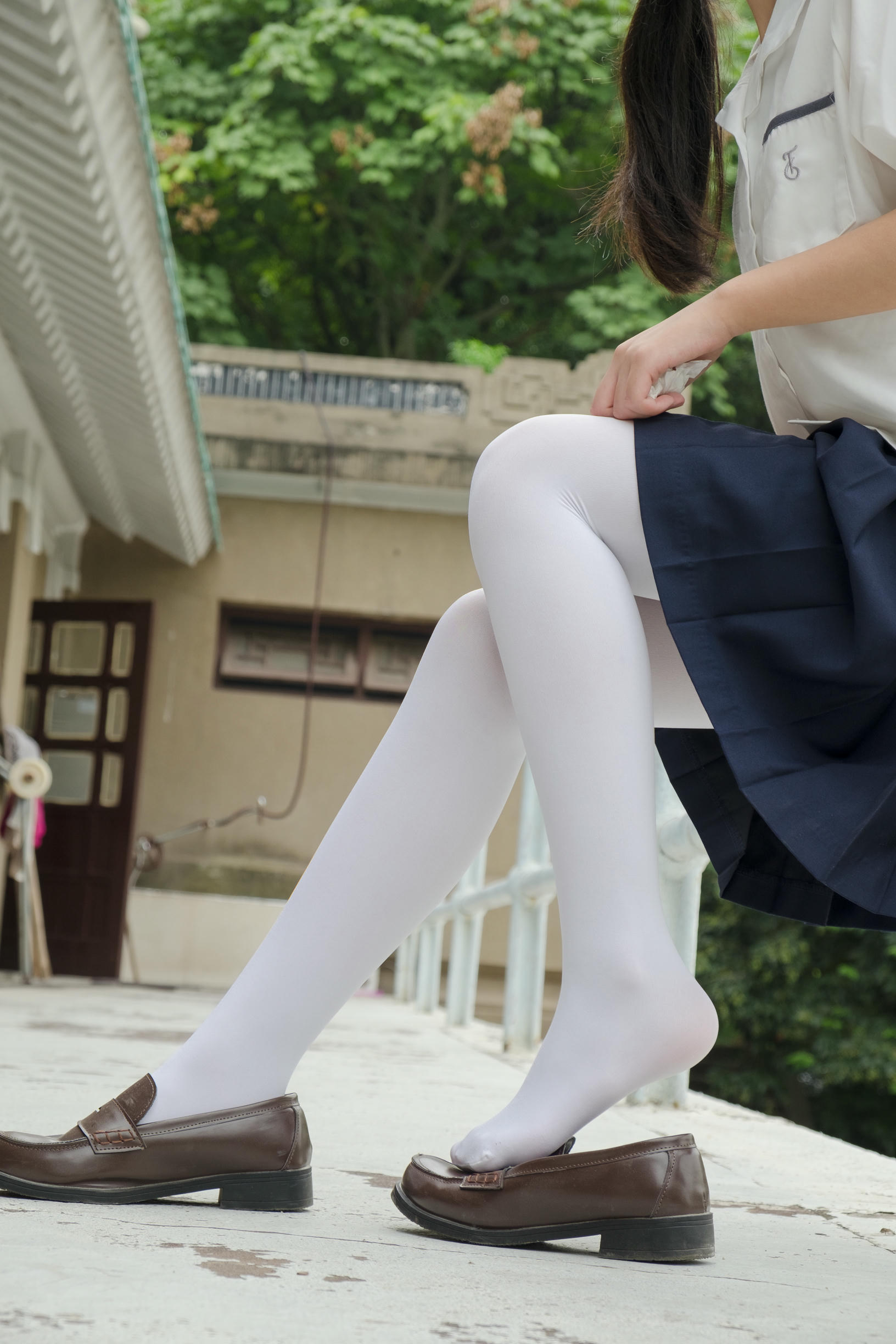 森萝财团 R15-034 户外白丝秀 [102P-696MB]_第2集