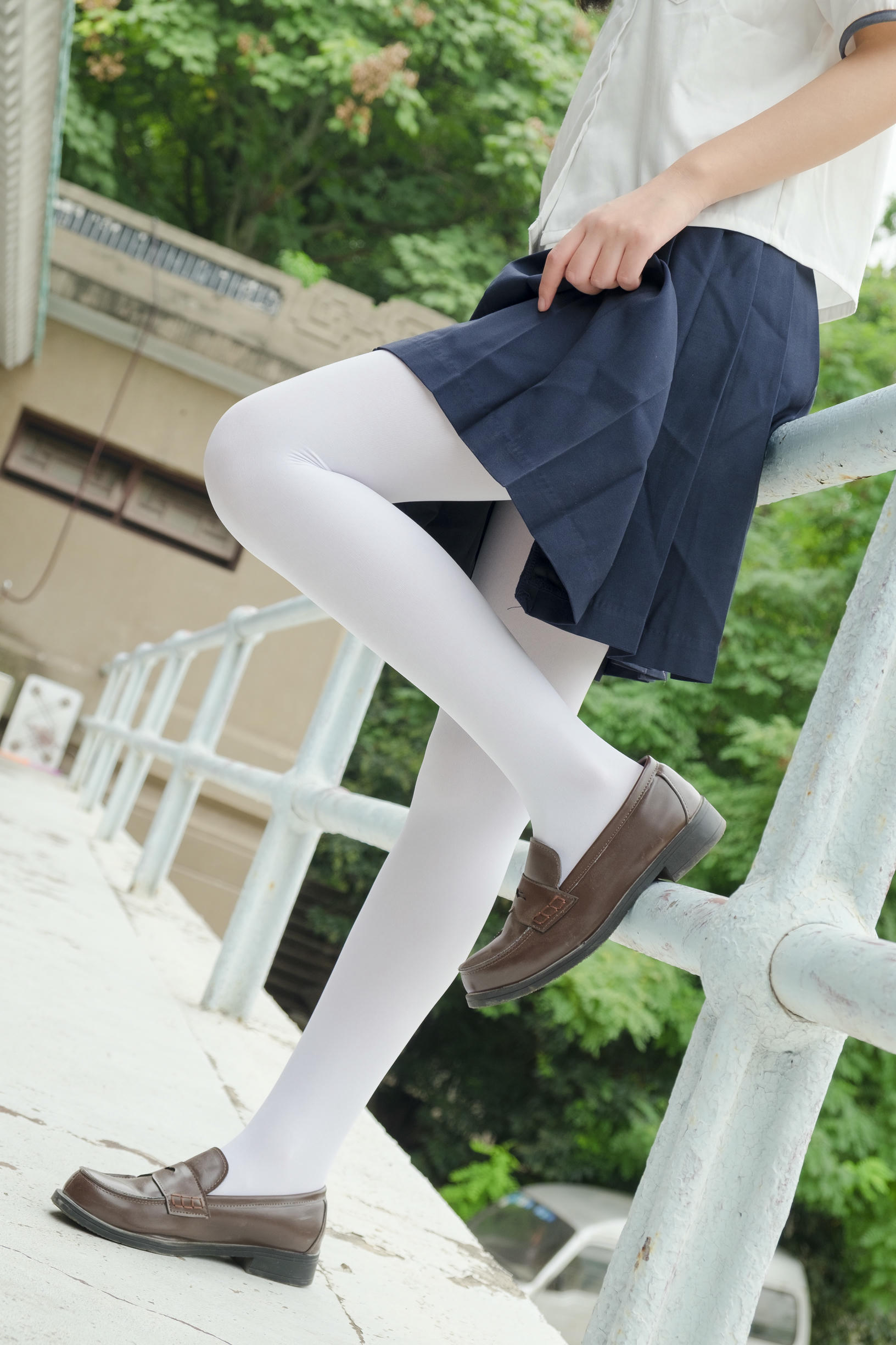 森萝财团 R15-034 户外白丝秀 [102P-696MB]_第2集