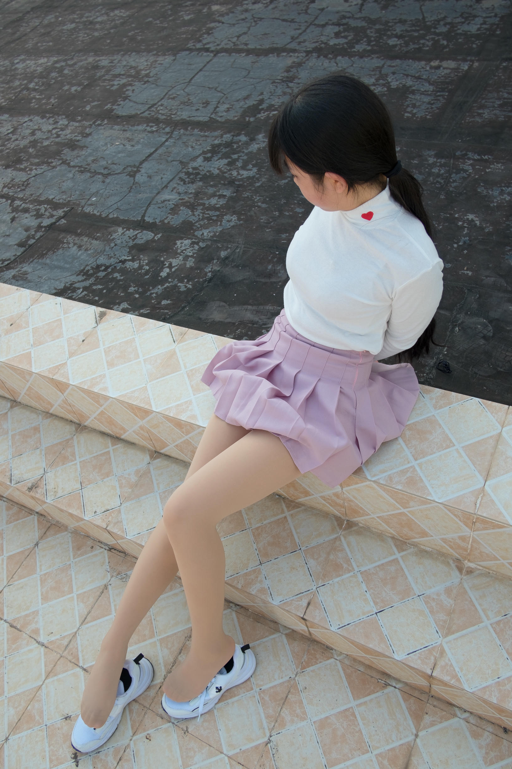 森萝财团 R15-038 肉丝大胸妹 [96P-606MB]_第2集