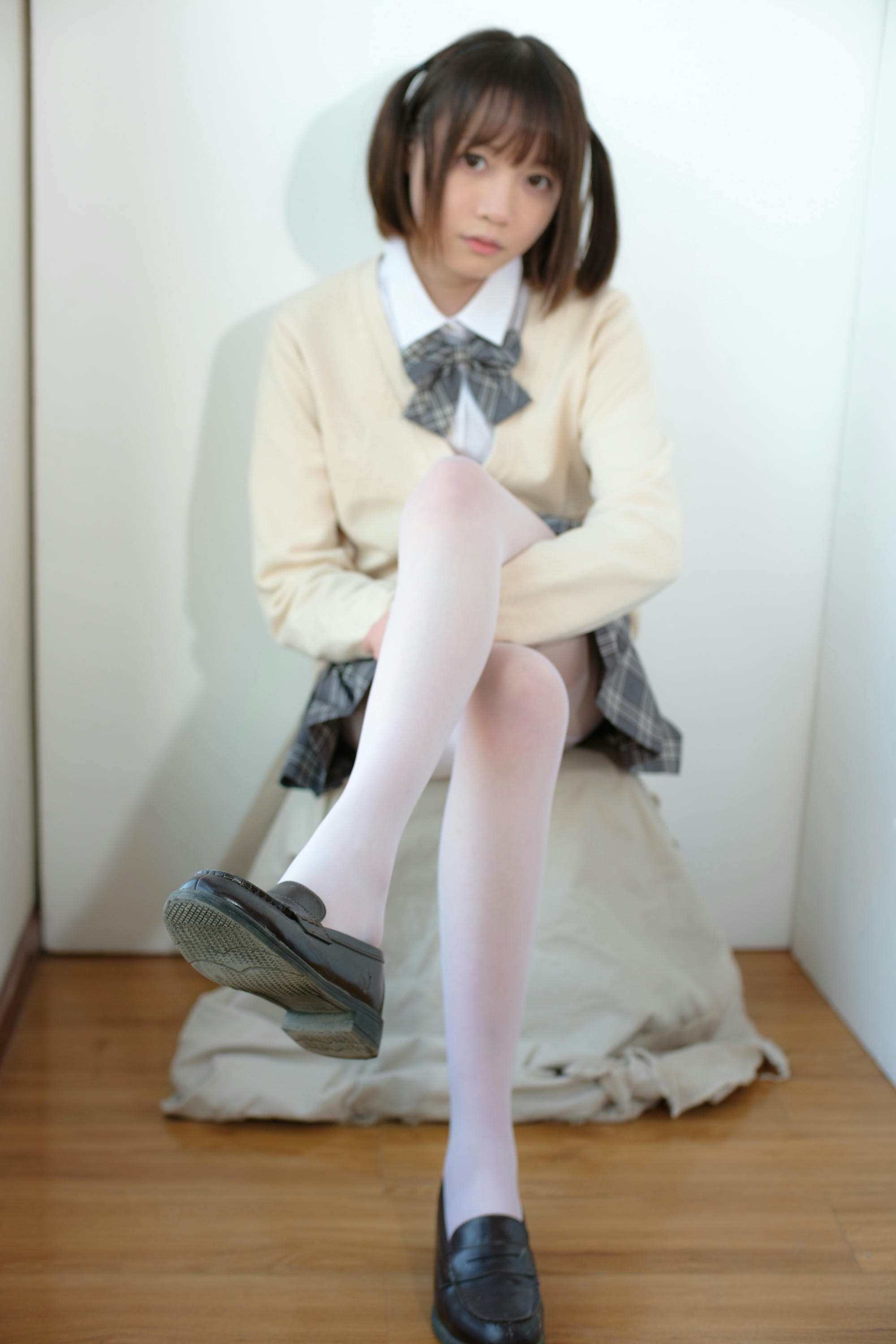 森萝财团 X-010 JK校服白丝 [83P1V-1.46GB]_第3集