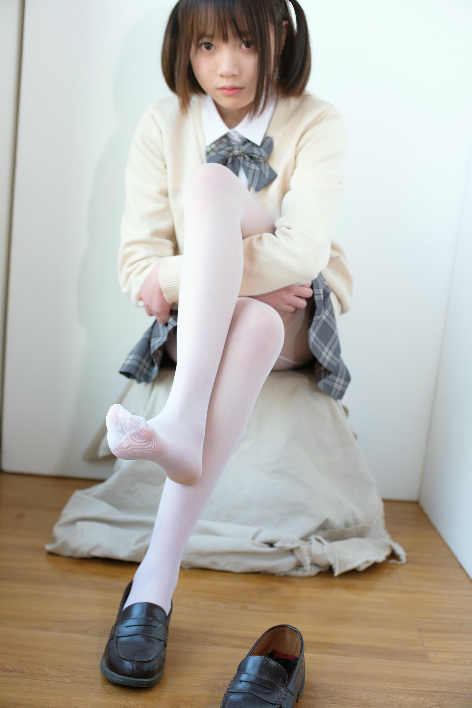 森萝财团 X-010 JK校服白丝 [83P1V-1.46GB]_第3集