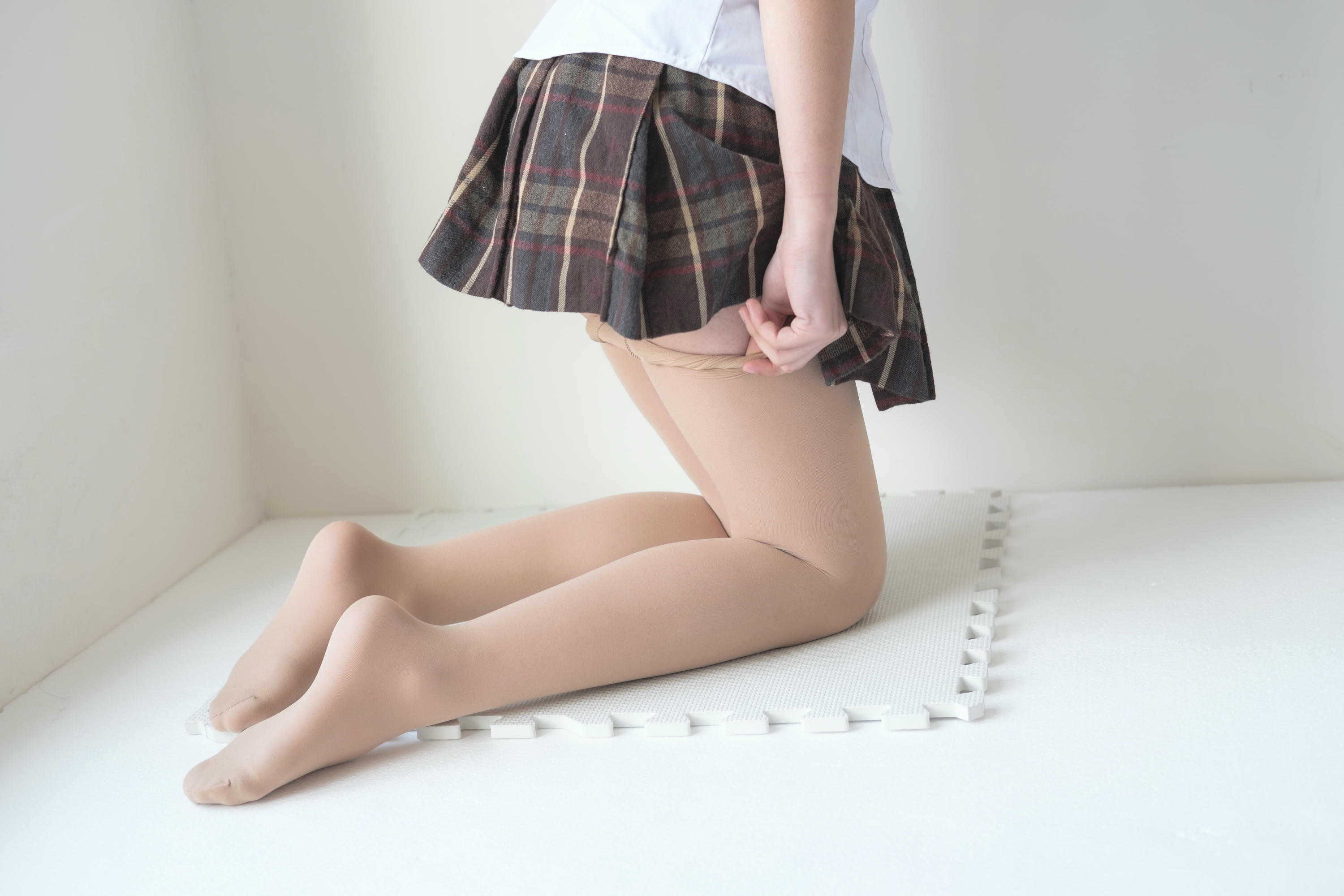 森萝财团 X-013 肉丝妹妹的白船袜 [134P1V-1.51GB]_第1集
