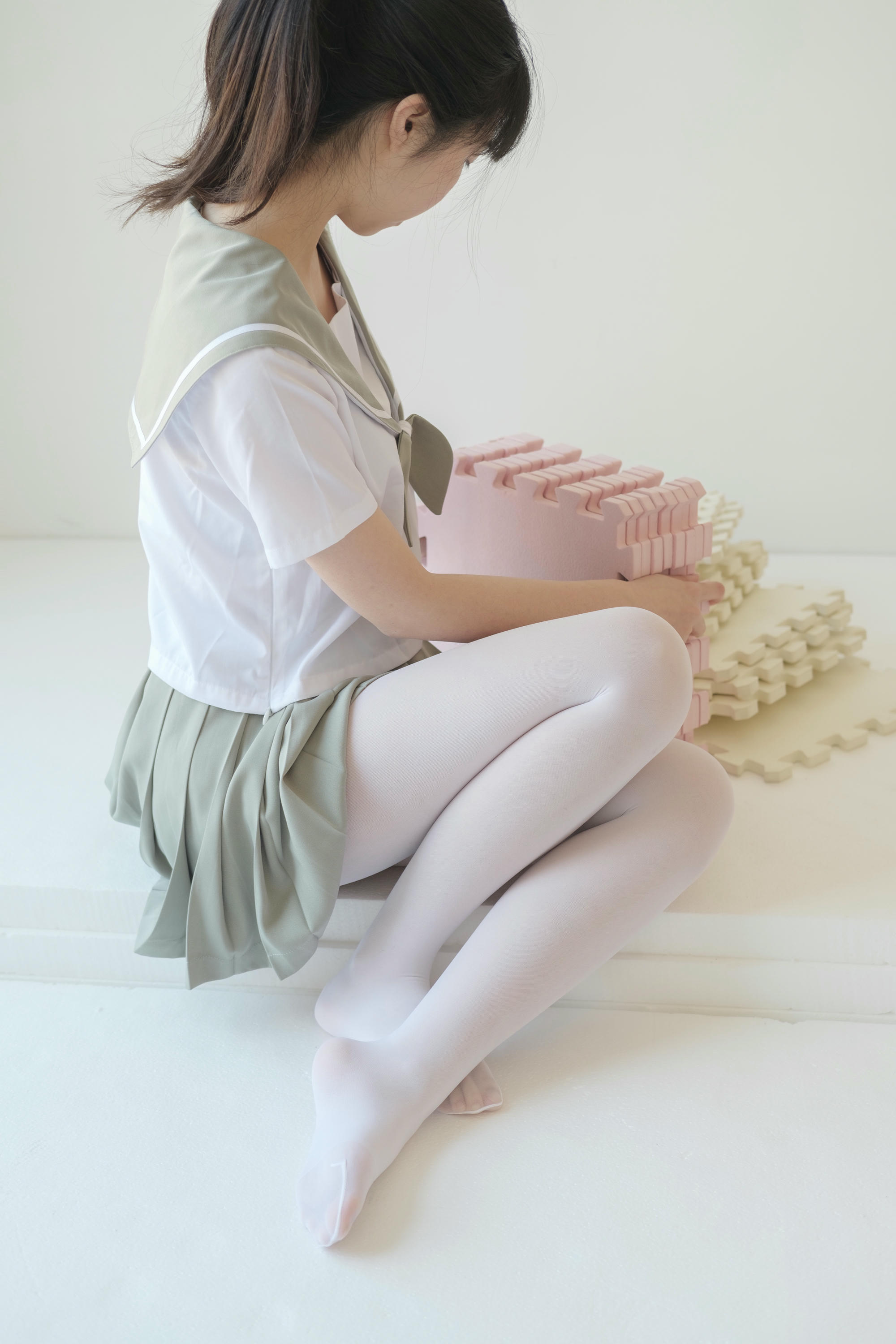 森萝财团 X-016 白丝纯情 [136P1V-1.57GB]_第3集
