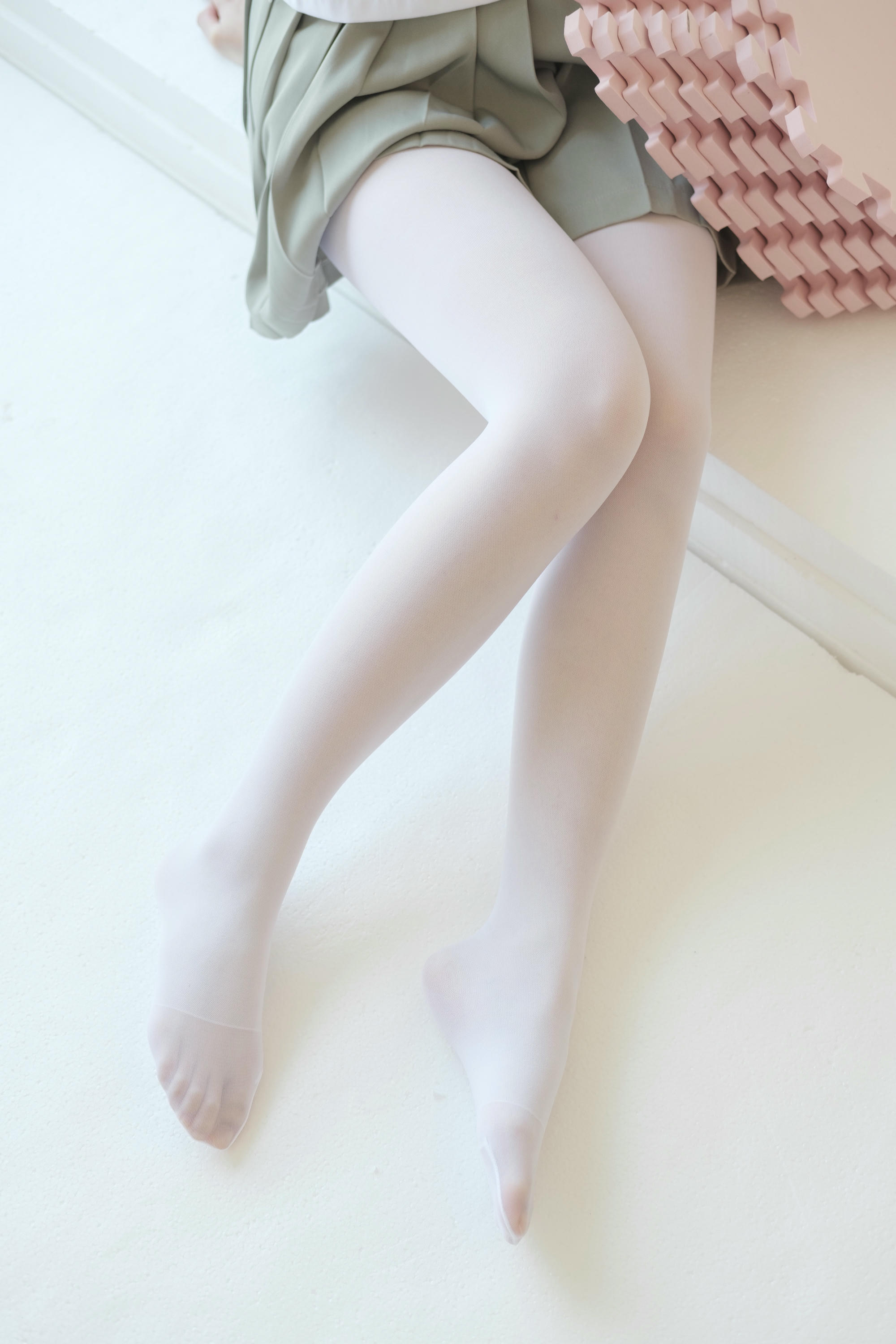 森萝财团 X-016 白丝纯情 [136P1V-1.57GB]_第3集