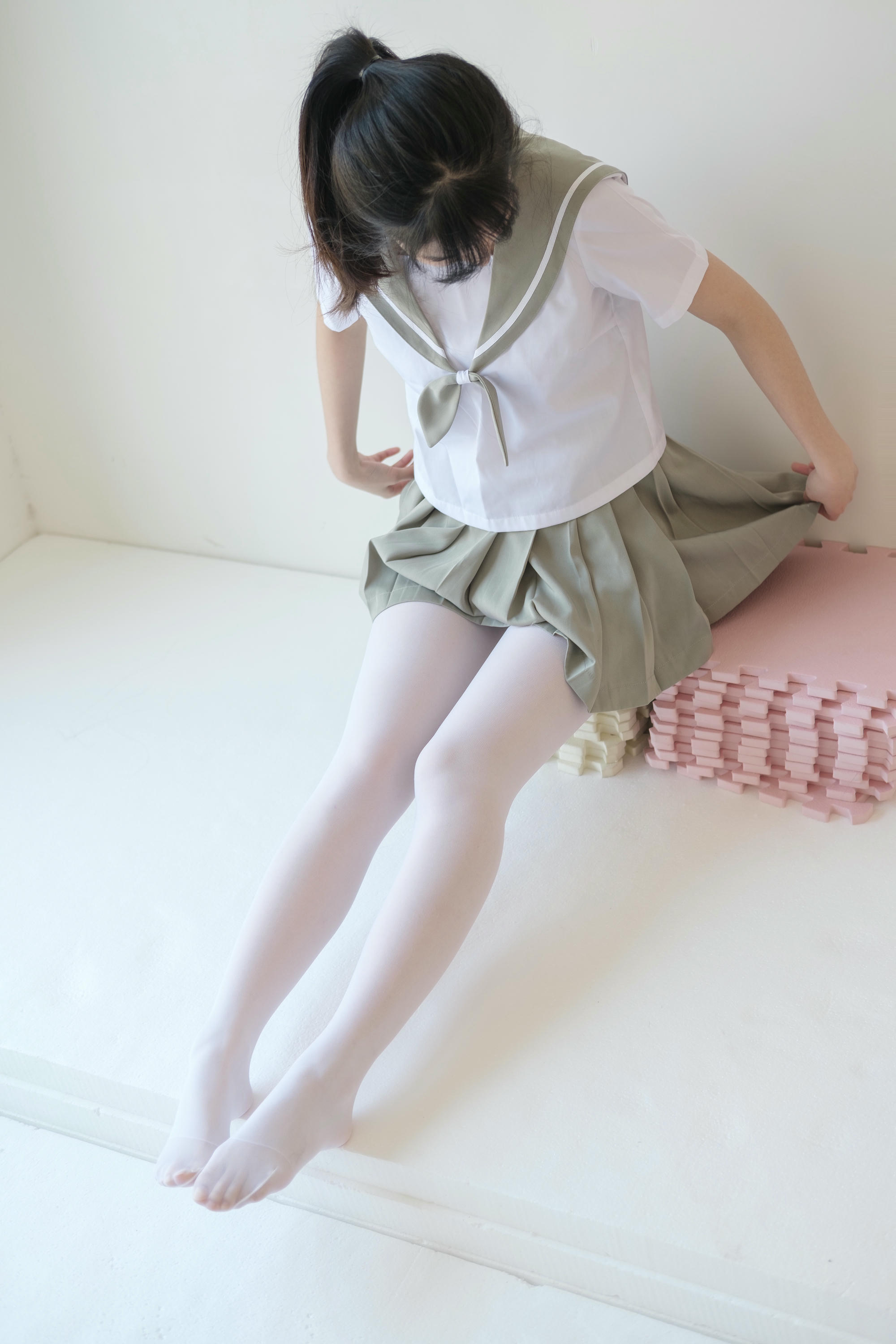 森萝财团 X-016 白丝纯情 [136P1V-1.57GB]_第3集