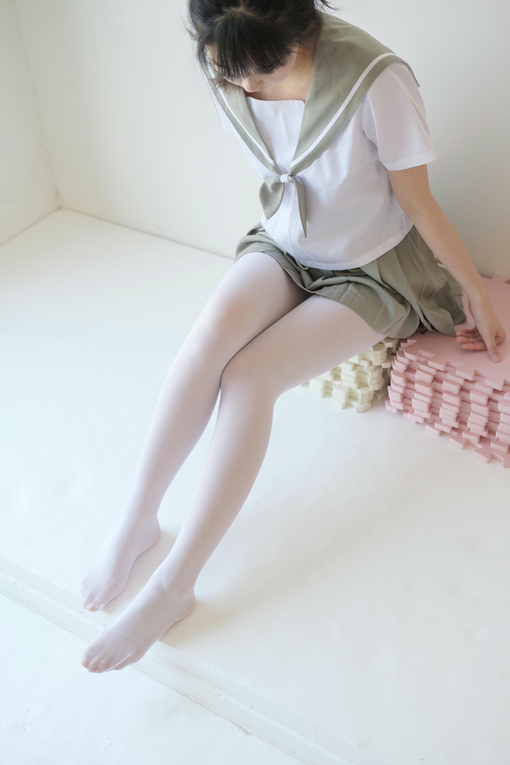 森萝财团 X-016 白丝纯情 [136P1V-1.57GB]_第3集