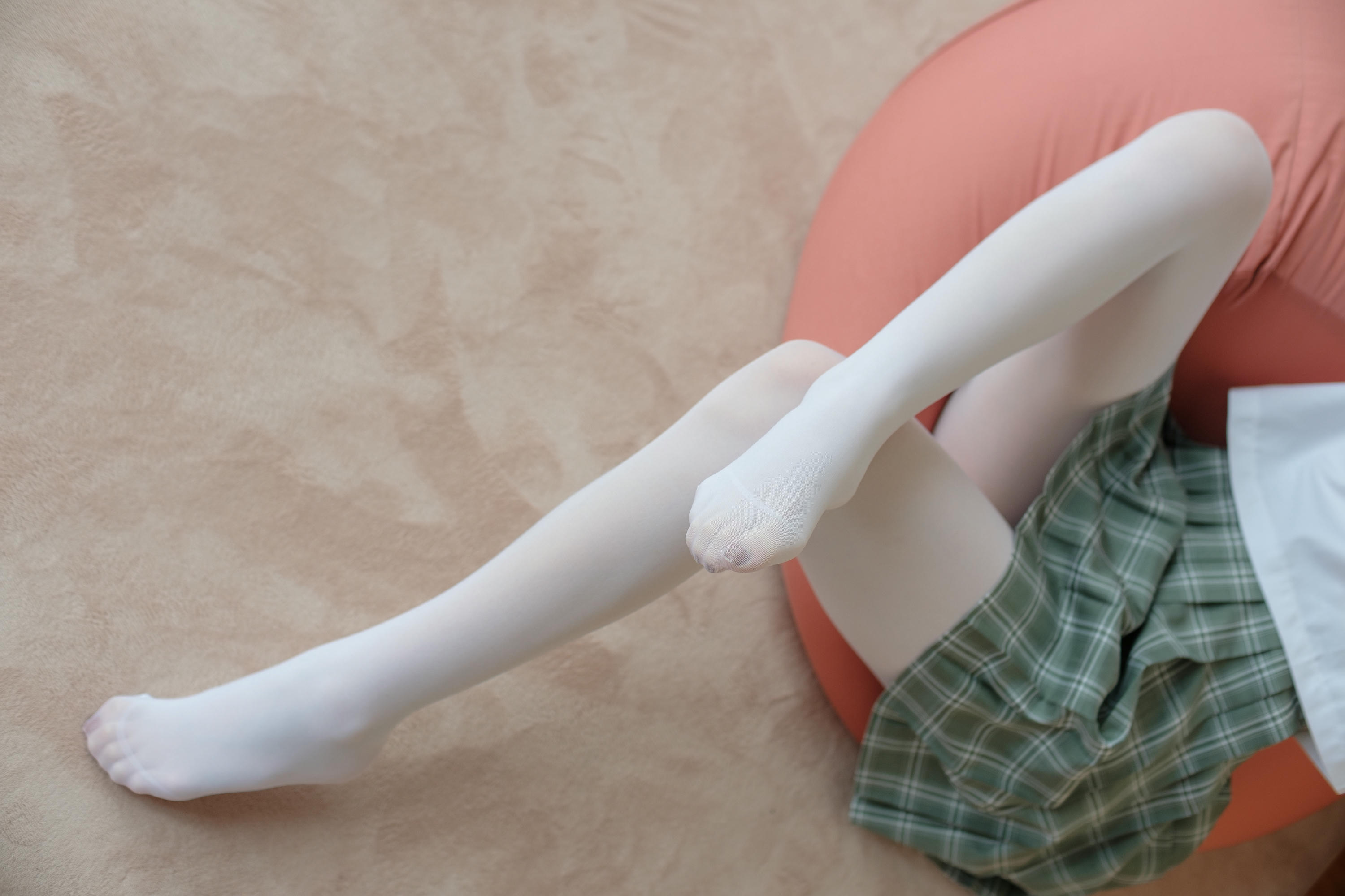 森萝财团 BETA-023 JK白丝少女的美足 [225P-1.77GB]-社长_第2集
