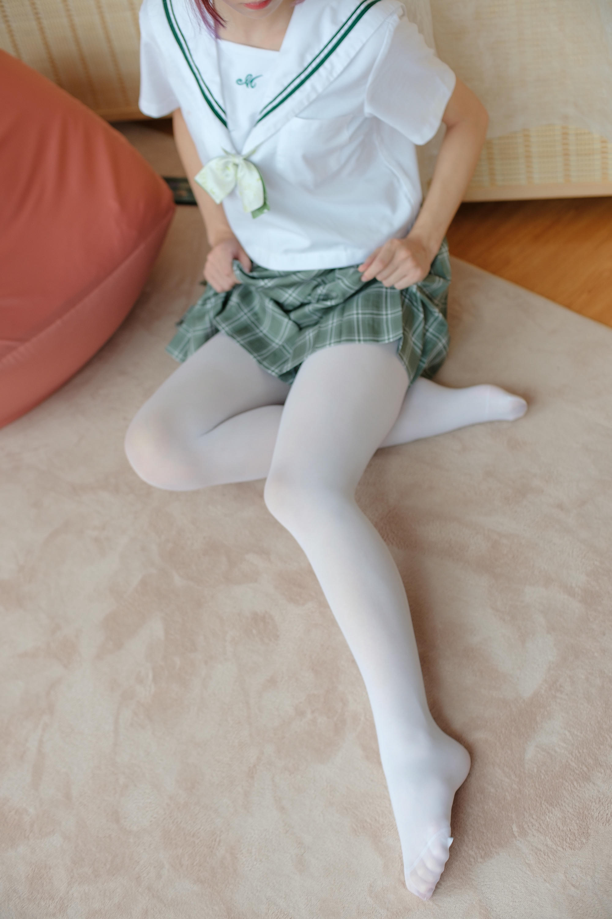 森萝财团 BETA-023 JK白丝少女的美足 [225P-1.77GB]-社长_第2集