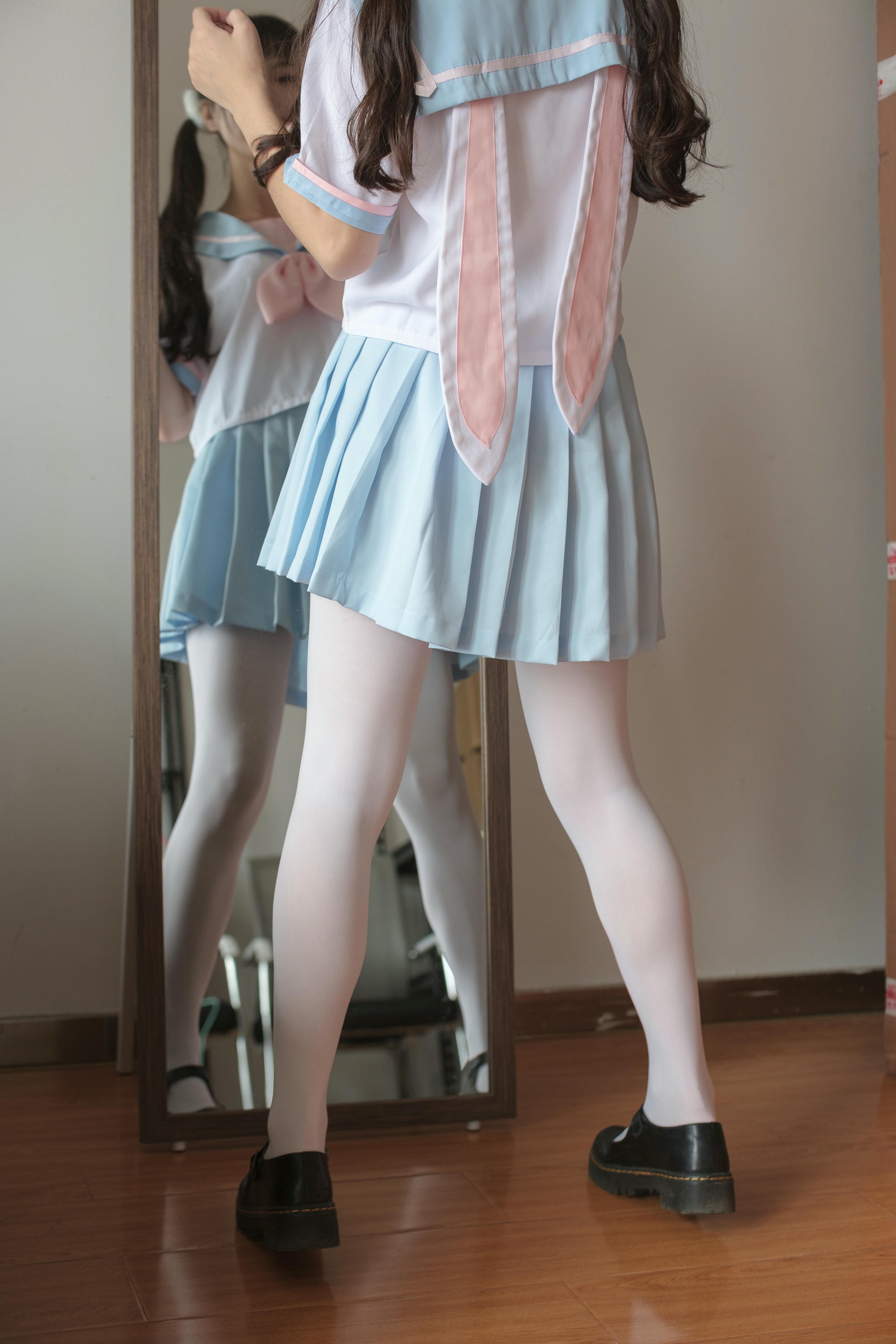 森萝财团 X-037 JK水手服 [75P1V-2.28GB]_第1集