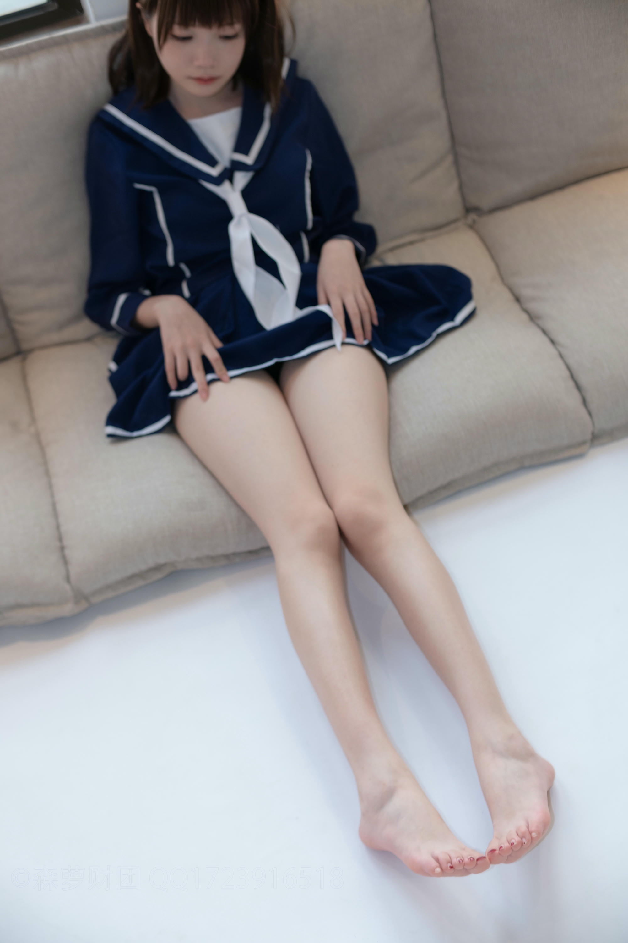 森萝财团 X-043 天台黑丝水手服 [110P1V-2.17GB]_第3集