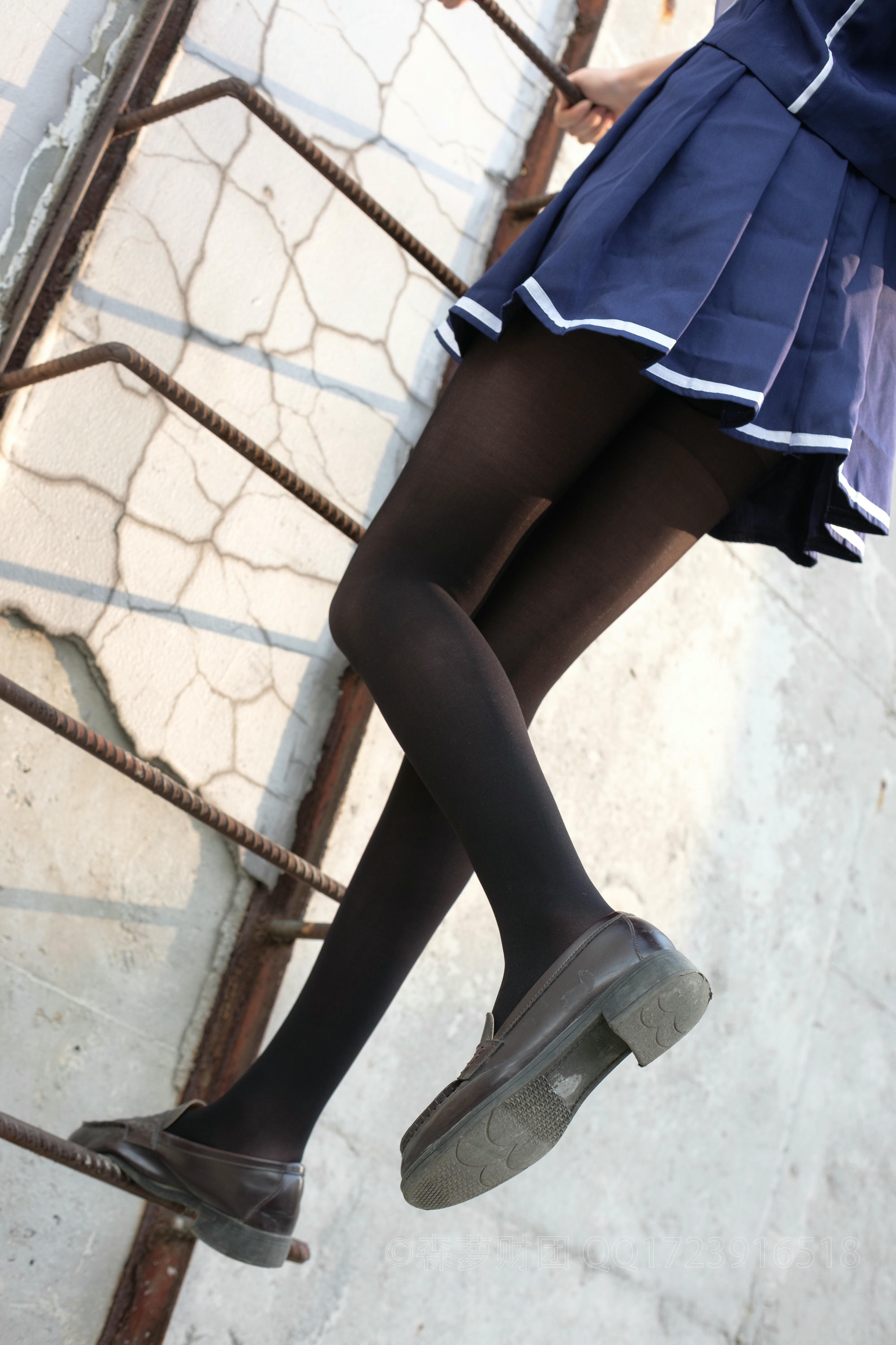 森萝财团 X-043 天台黑丝水手服 [110P1V-2.17GB]_第5集