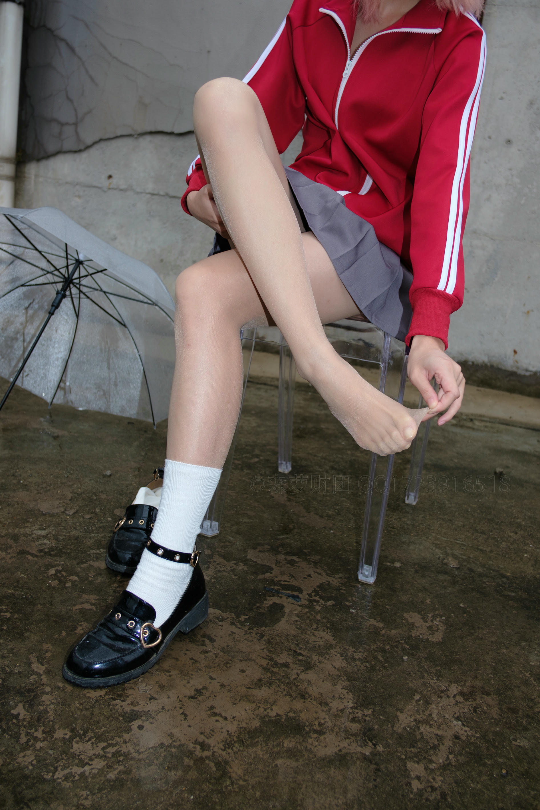 森萝财团 X-044 红衣少女浴缸玩肉丝 [88P1V-2.16GB]_第2集