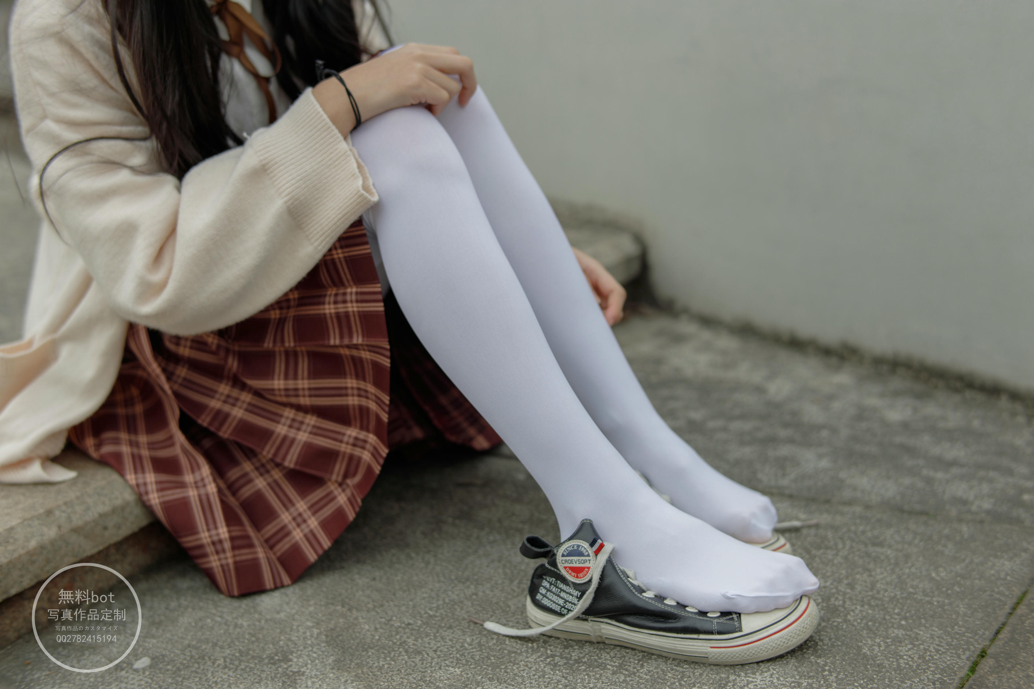 森萝财团 有料 NO.006 依依 户外白丝JK制服 [90P／1.23G]_第1集
