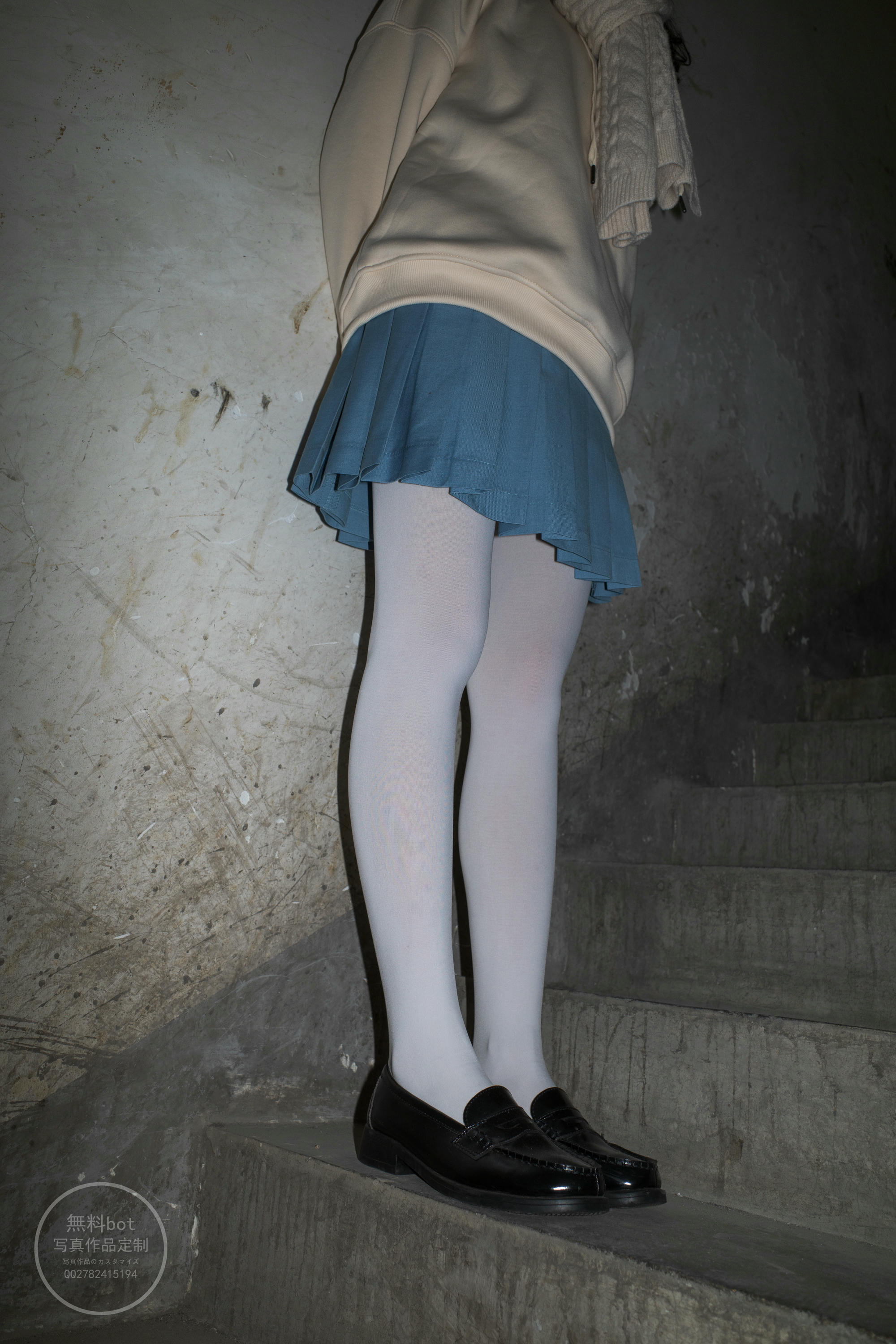 森萝财团 有料 NO.024 小香 阴暗小房间里的白丝双马尾萝莉 [84P／999MB]_第3集