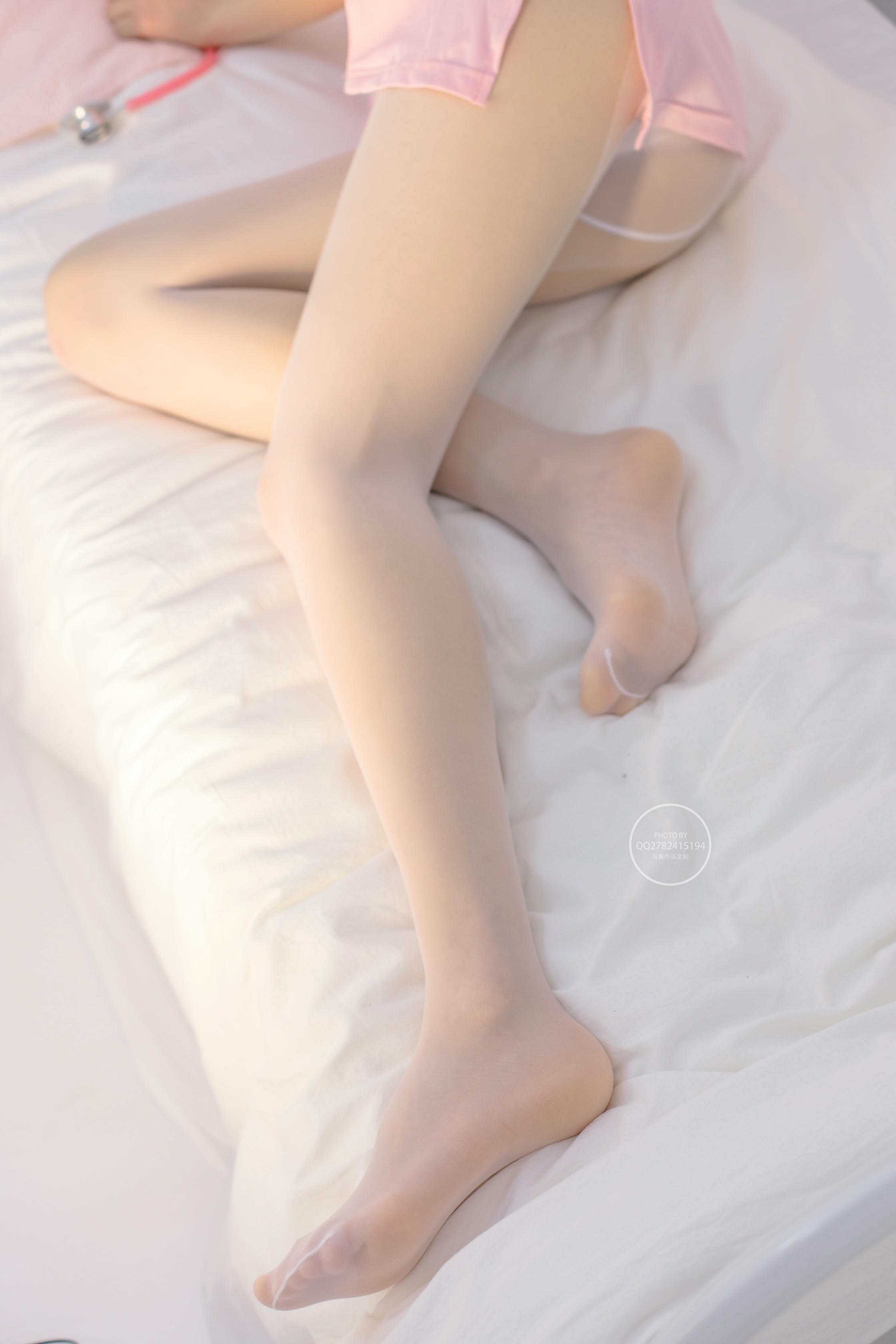 森萝财团 有料 NO.041粉嫩护士服白丝 [62P／583MB]_第3集