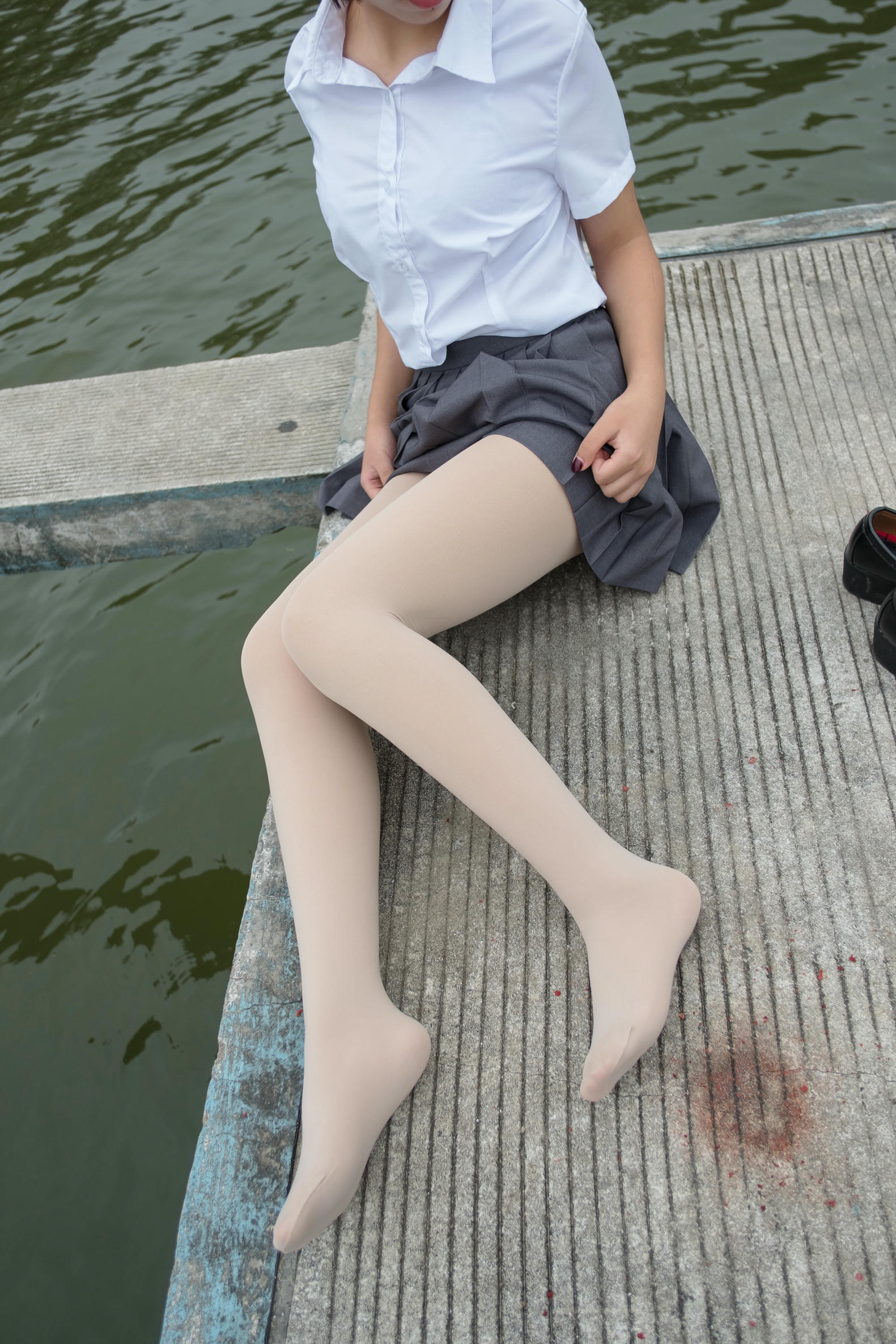 森萝财团 BETA-005 女生的白衬衣 [75P-498MB]_第2集