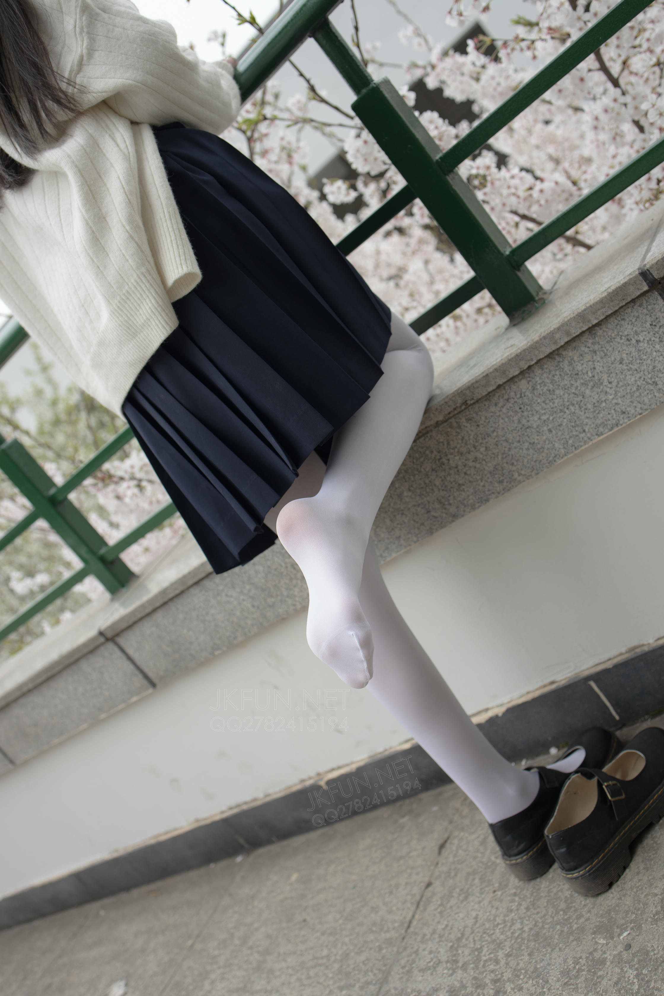 森萝财团 JKFUN-001 甜米 纯纯的白丝学妹 [127P1V-2.61GB]_第7集