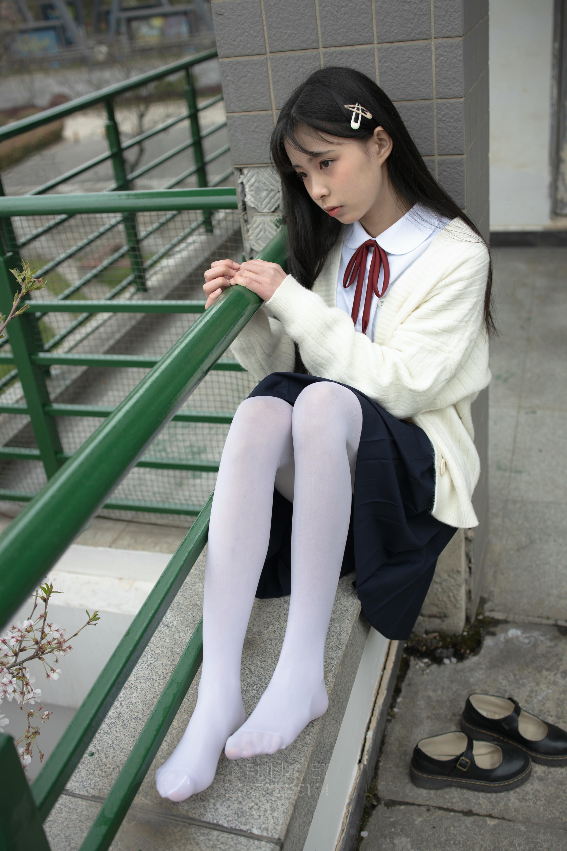 森萝财团 JKFUN-001 甜米 纯纯的白丝学妹 [127P1V-2.61GB]_第3集