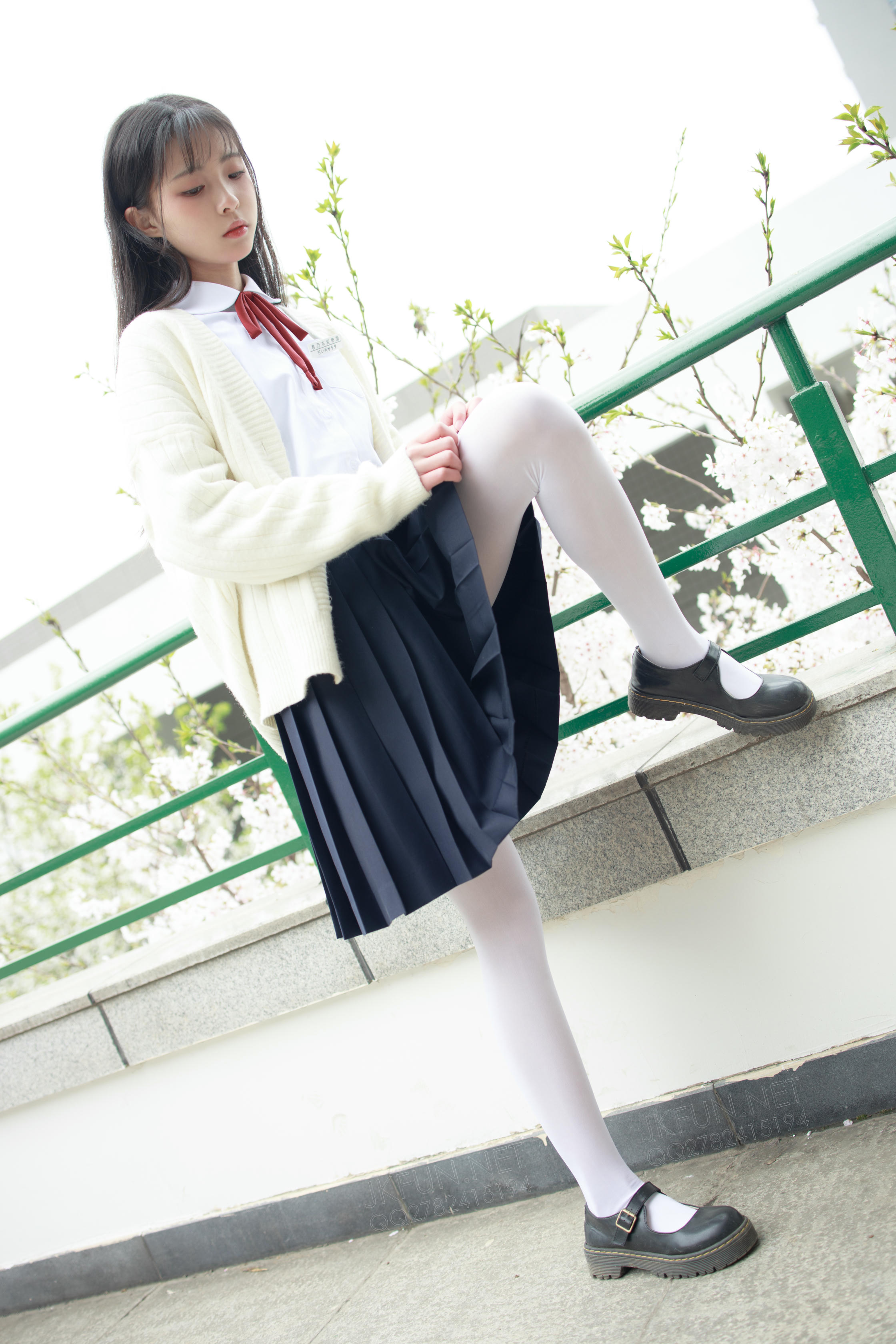 森萝财团 JKFUN-001 甜米 纯纯的白丝学妹 [127P1V-2.61GB]_第5集