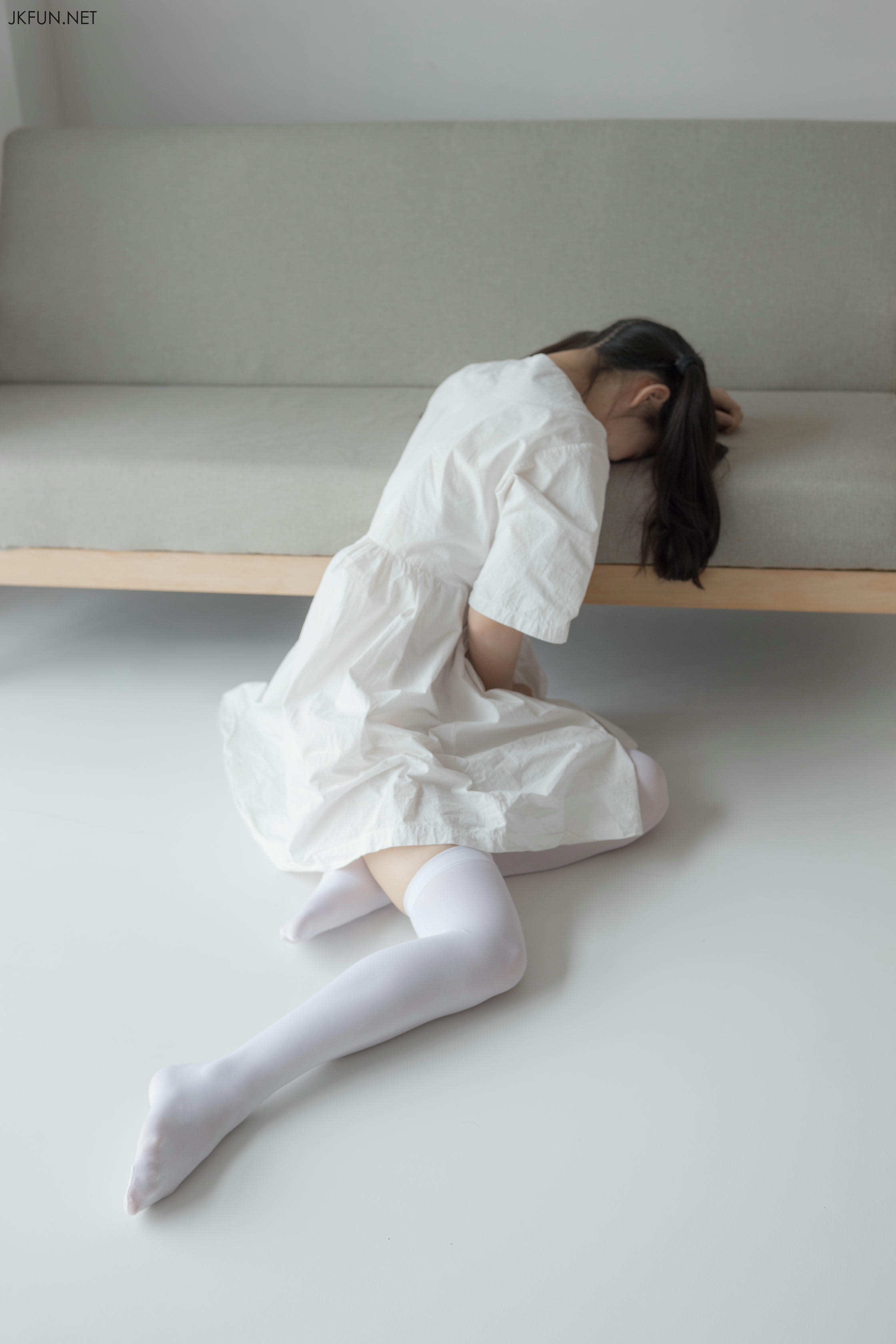 森萝财团 JKFUN-014 默陌 白衣飘飘的年代 [91P1V-2.06GB]_第4集