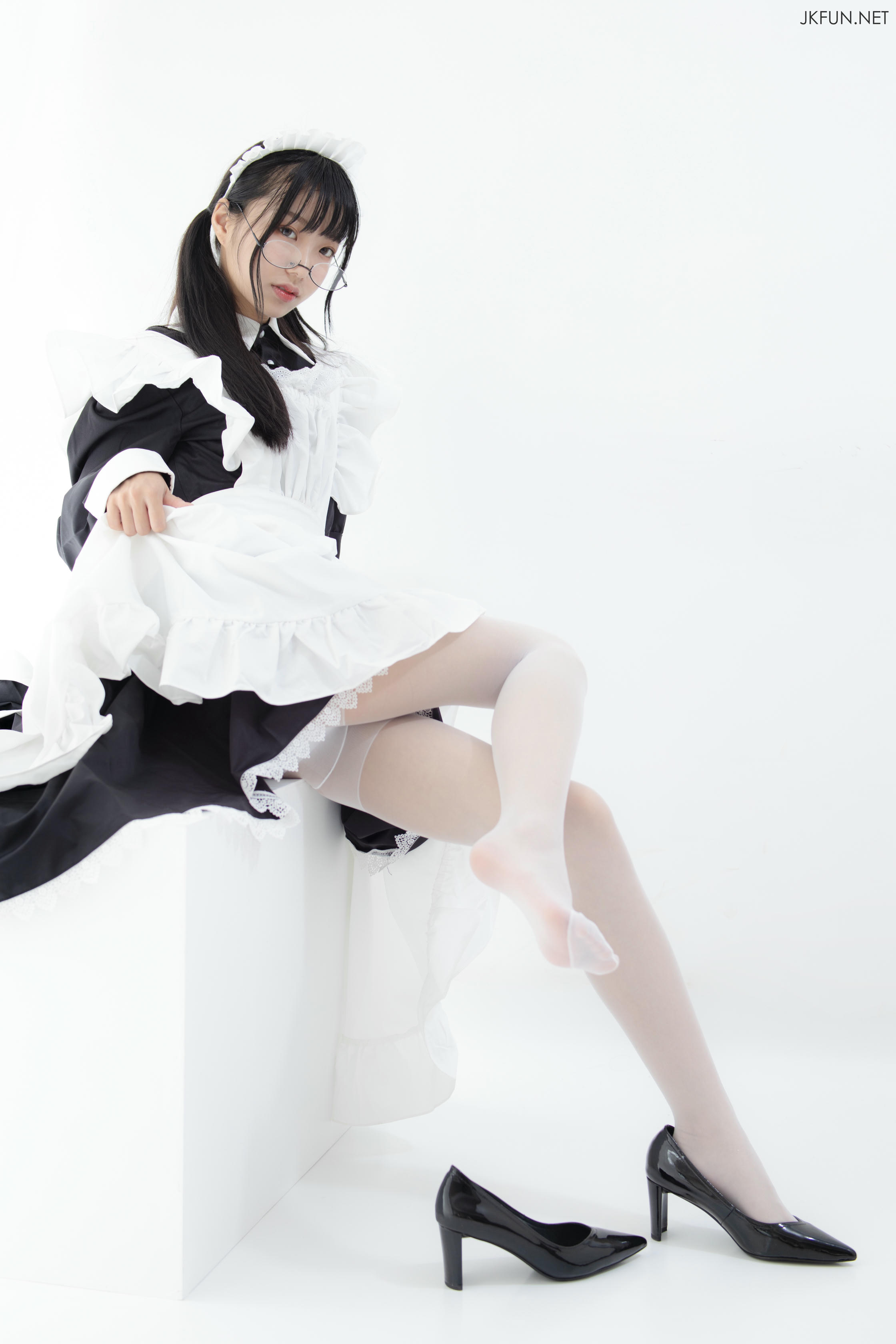 森萝财团 JKFUN-017 小梓 15D超薄白丝 [127P+1V／2.32G]_第1集
