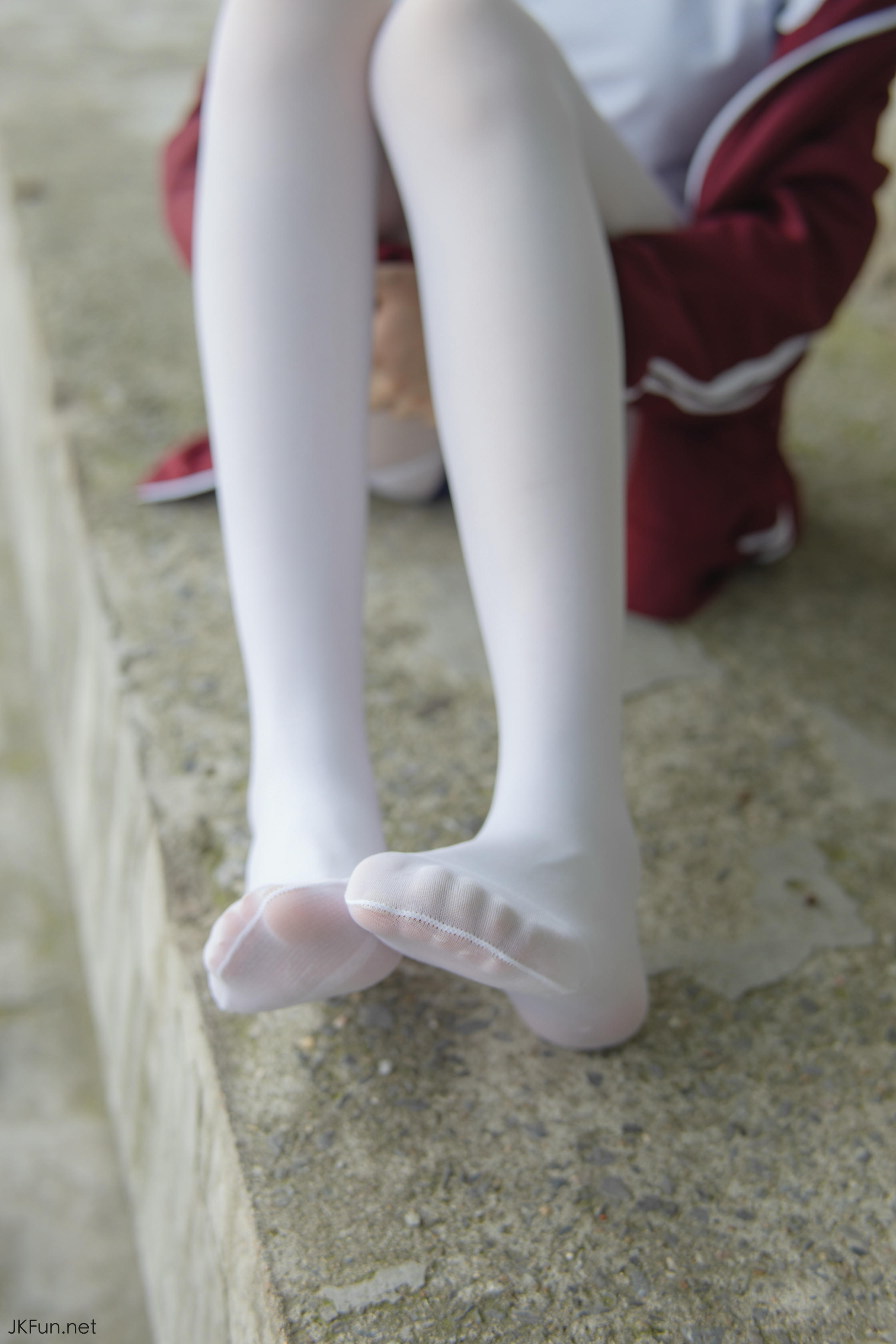 森萝财团 JKFUN-019 Aika 80D白丝外景体操服 [107P+1V／2.4G]_第2集
