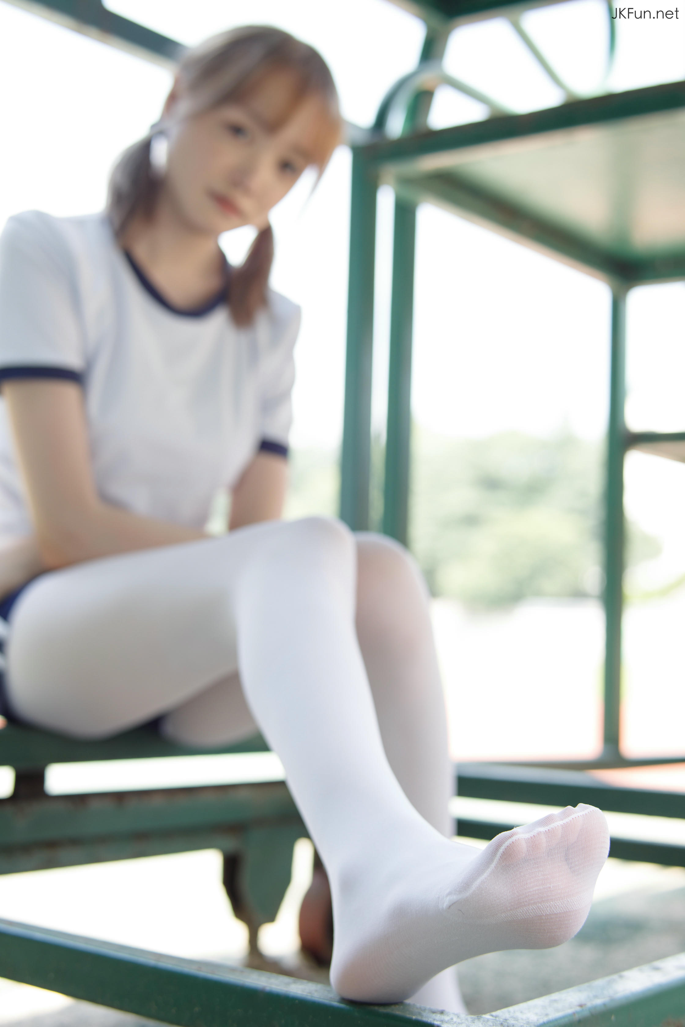 森萝财团 JKFUN-019 Aika 80D白丝外景体操服 [107P+1V／2.4G]_第4集