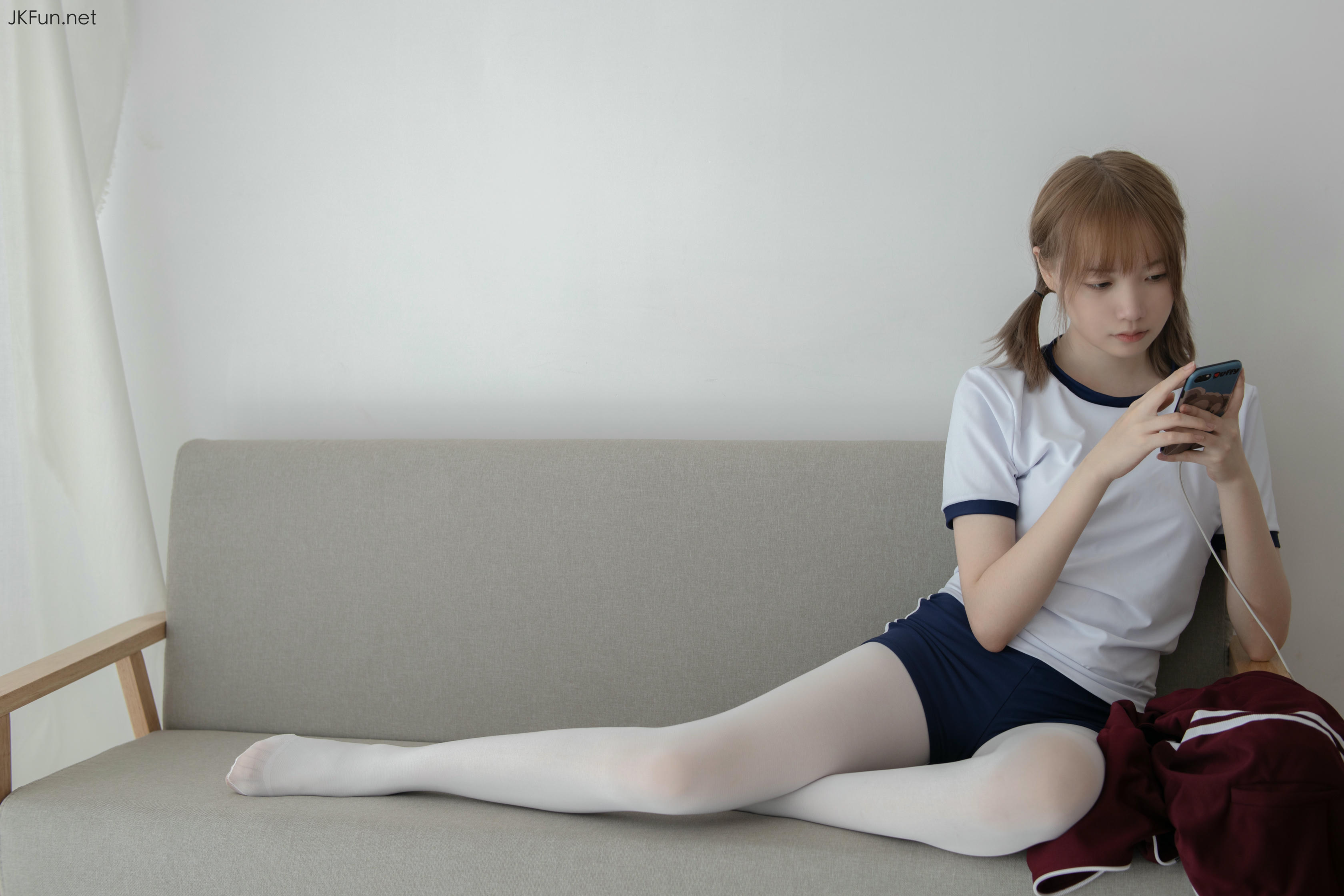 森萝财团 JKFUN-019 Aika 80D白丝外景体操服 [107P+1V／2.4G]_第4集