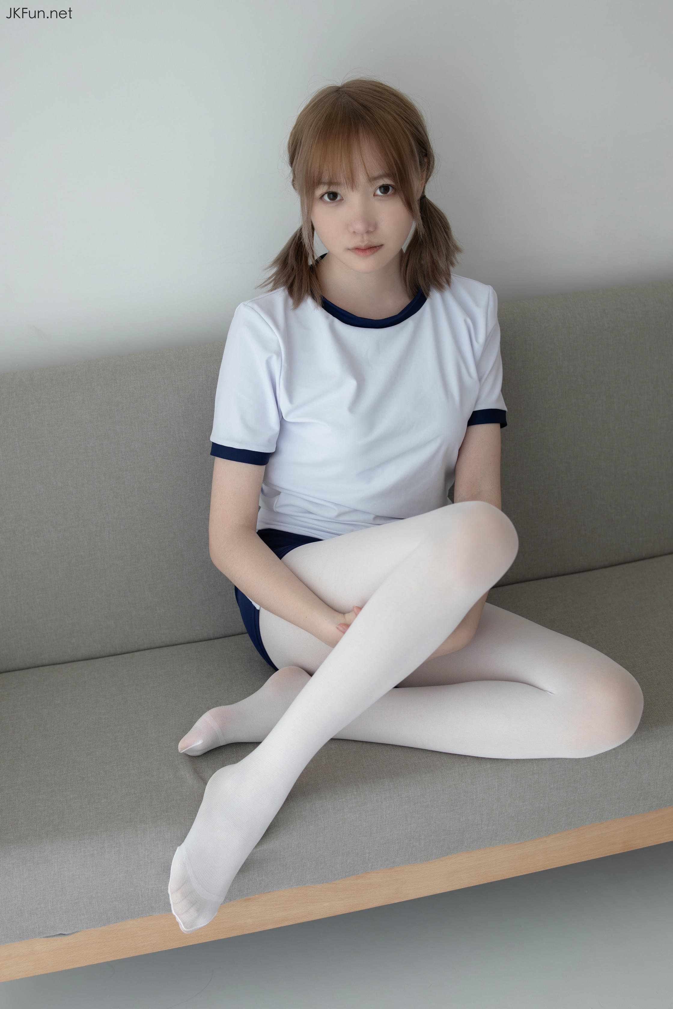 森萝财团 JKFUN-019 Aika 80D白丝外景体操服 [107P+1V／2.4G]_第4集