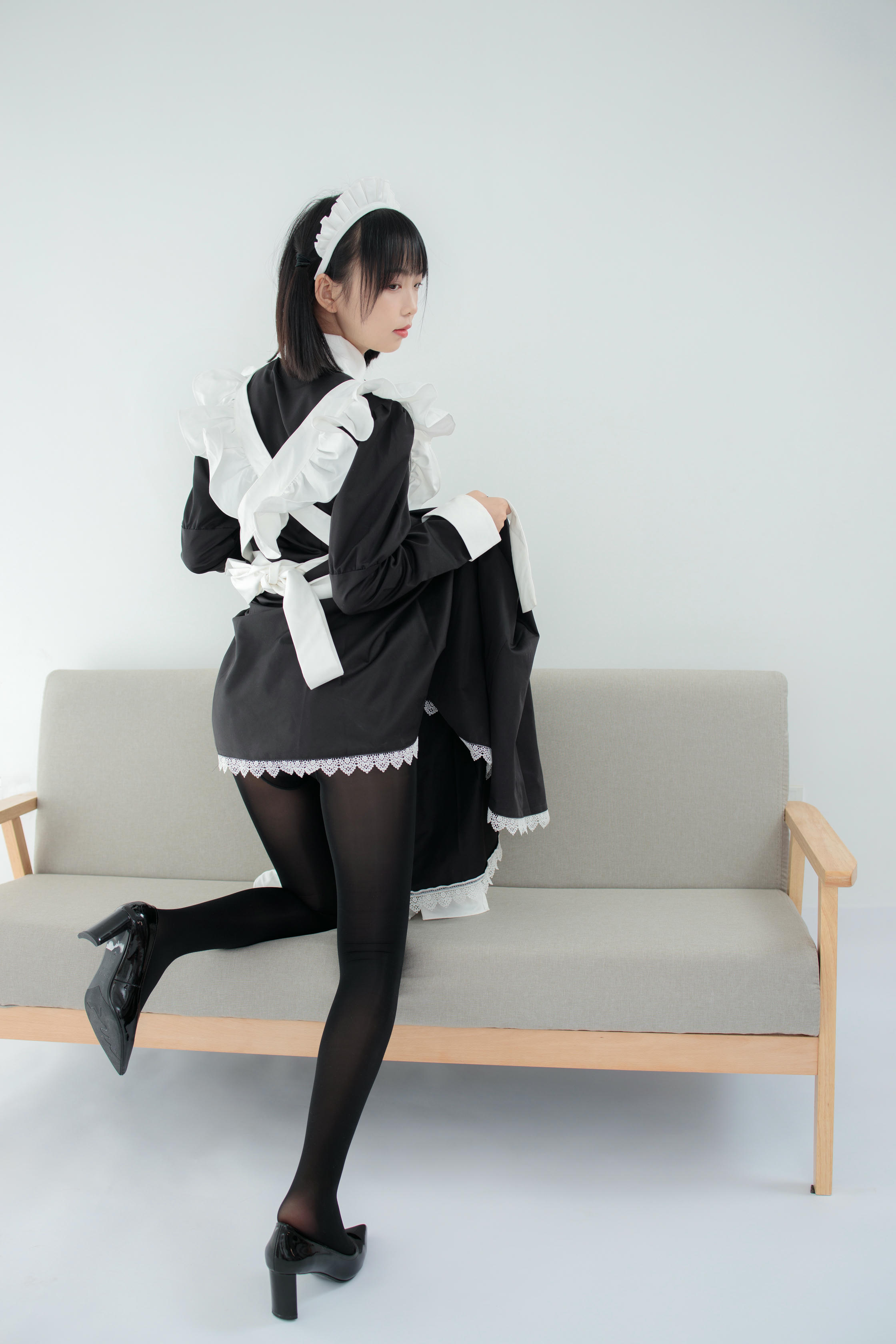 森萝财团 JKFUN-029 卉子 80D黑丝 踩物女仆 [67P+1V／3.16G]_第2集