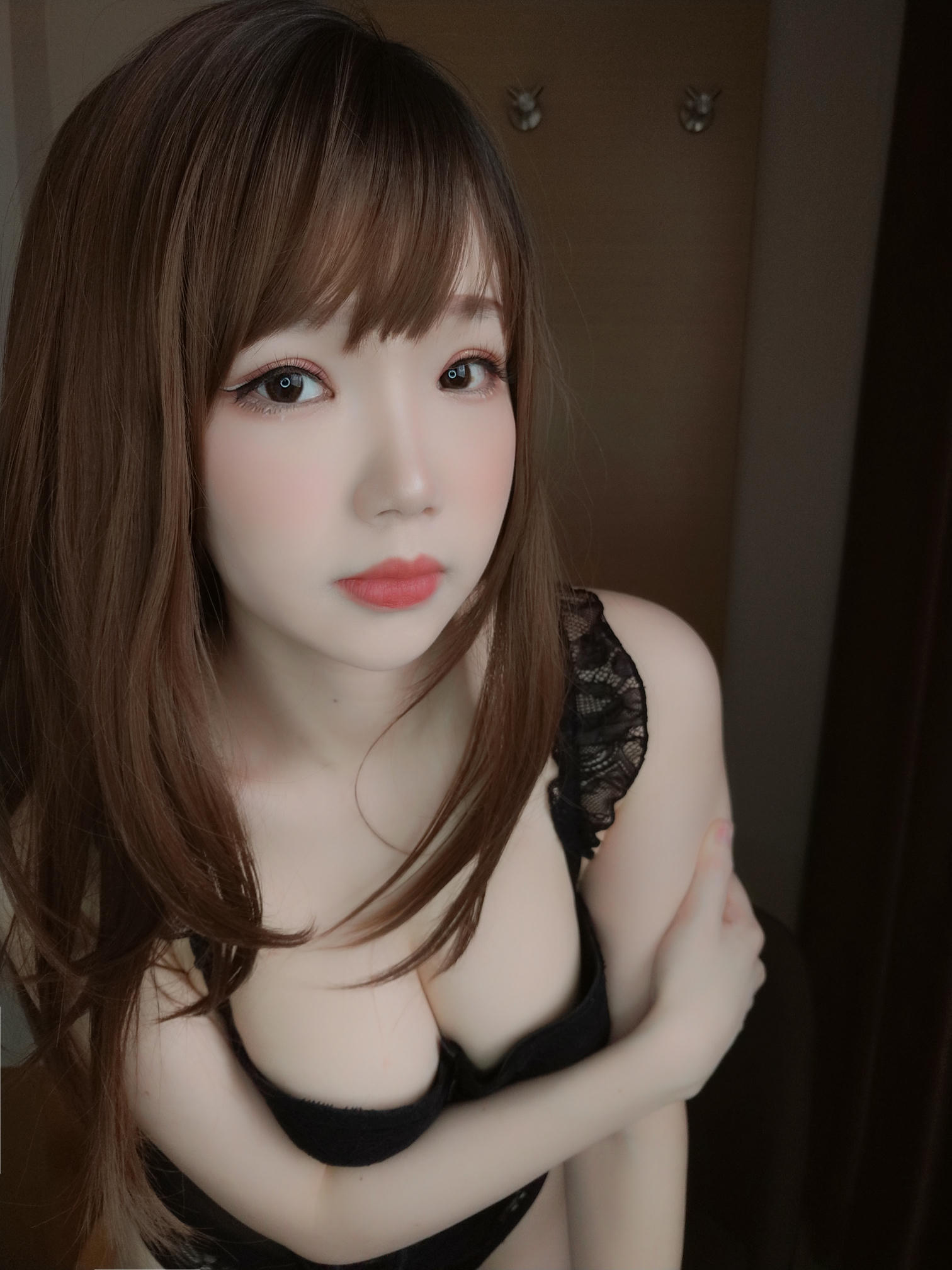 雪晴Astra NO.043 浴巾束腰肚兜 [98P4V 236MB]-黑束腰_第2集