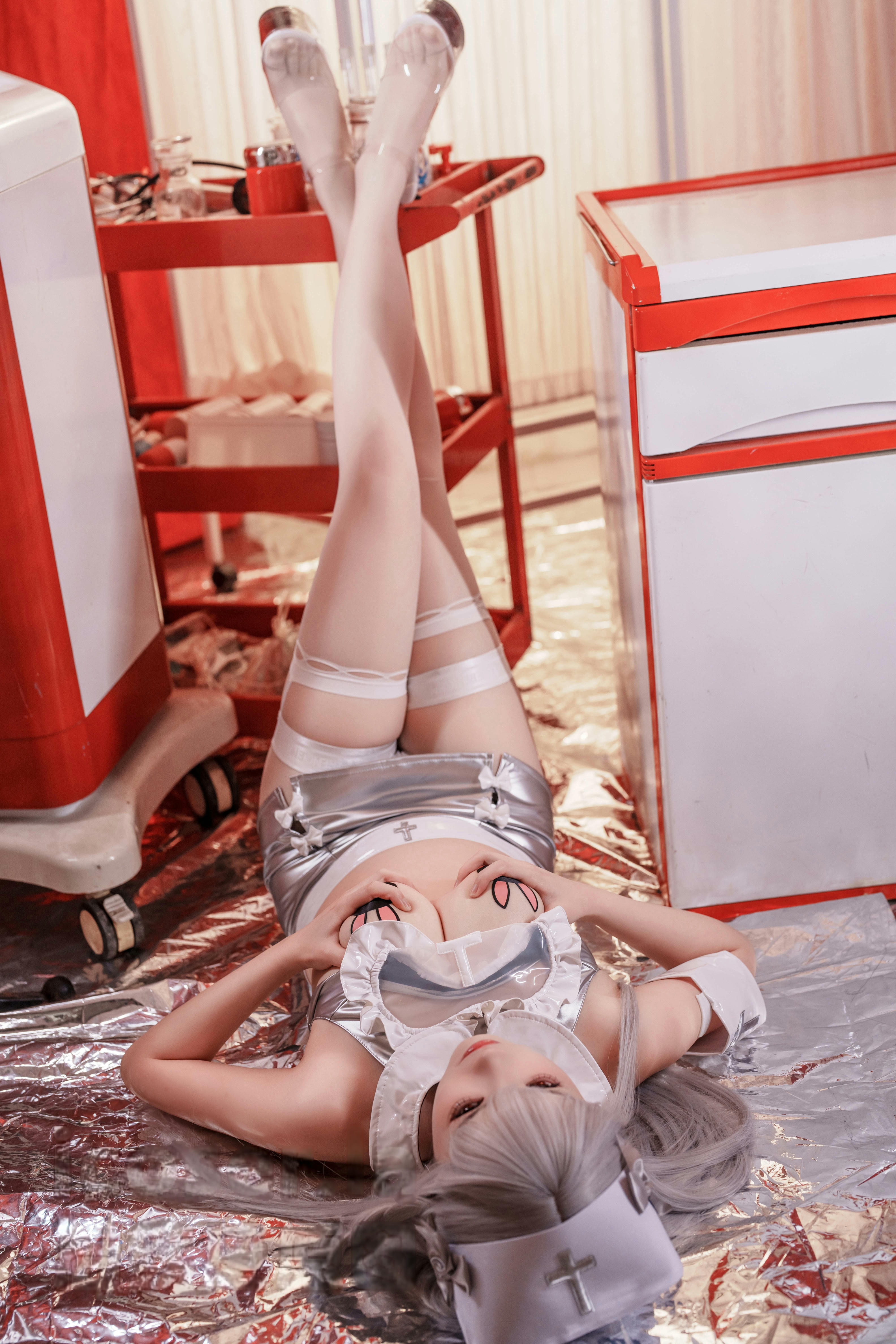 雪晴Astra NO.060 银发魔女护士 实习日记[74P-6V-1.72G]_第3集