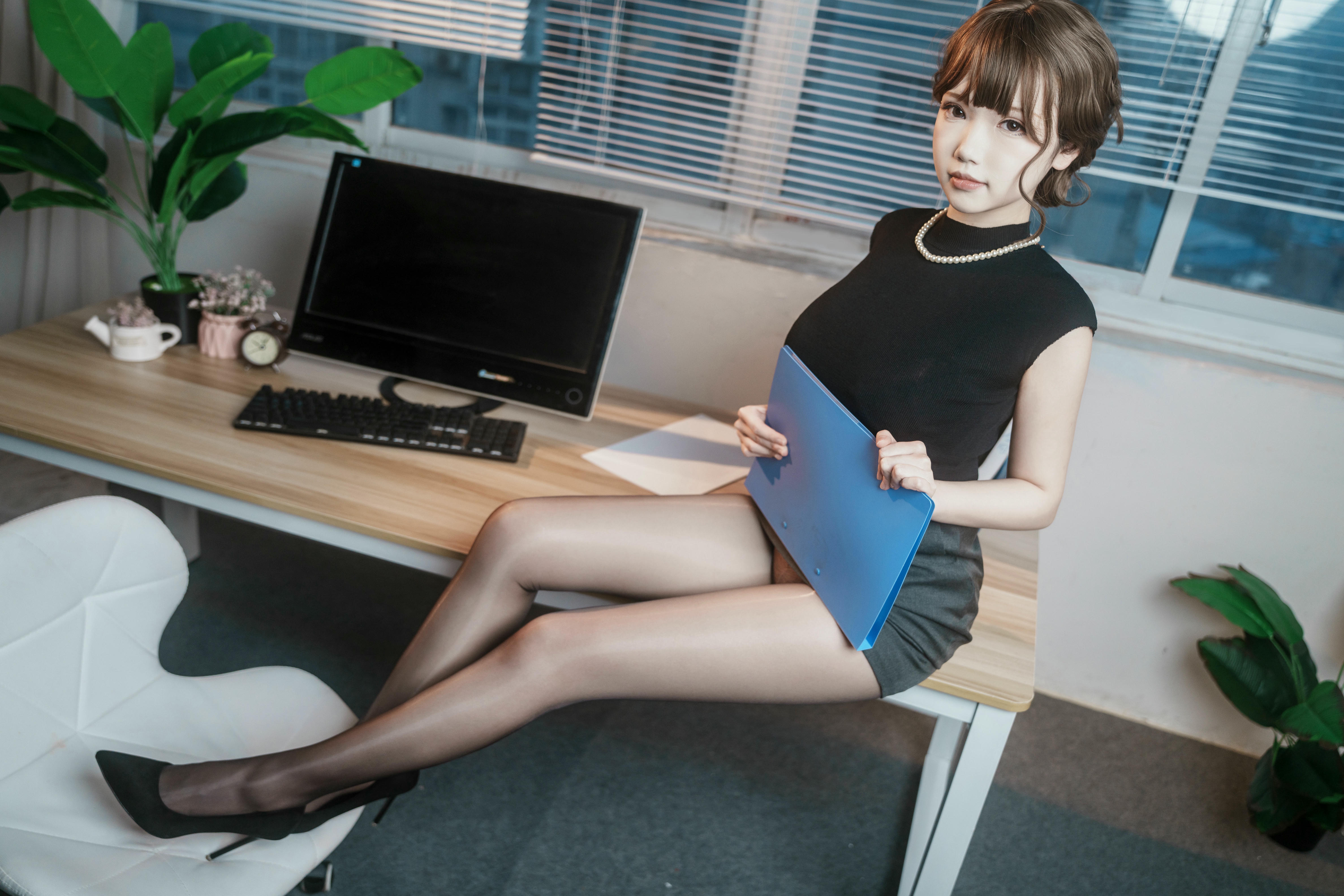 雪晴Astra NO.067 年纪不大的上司姐姐[70P 1V 1.66G]_第1集