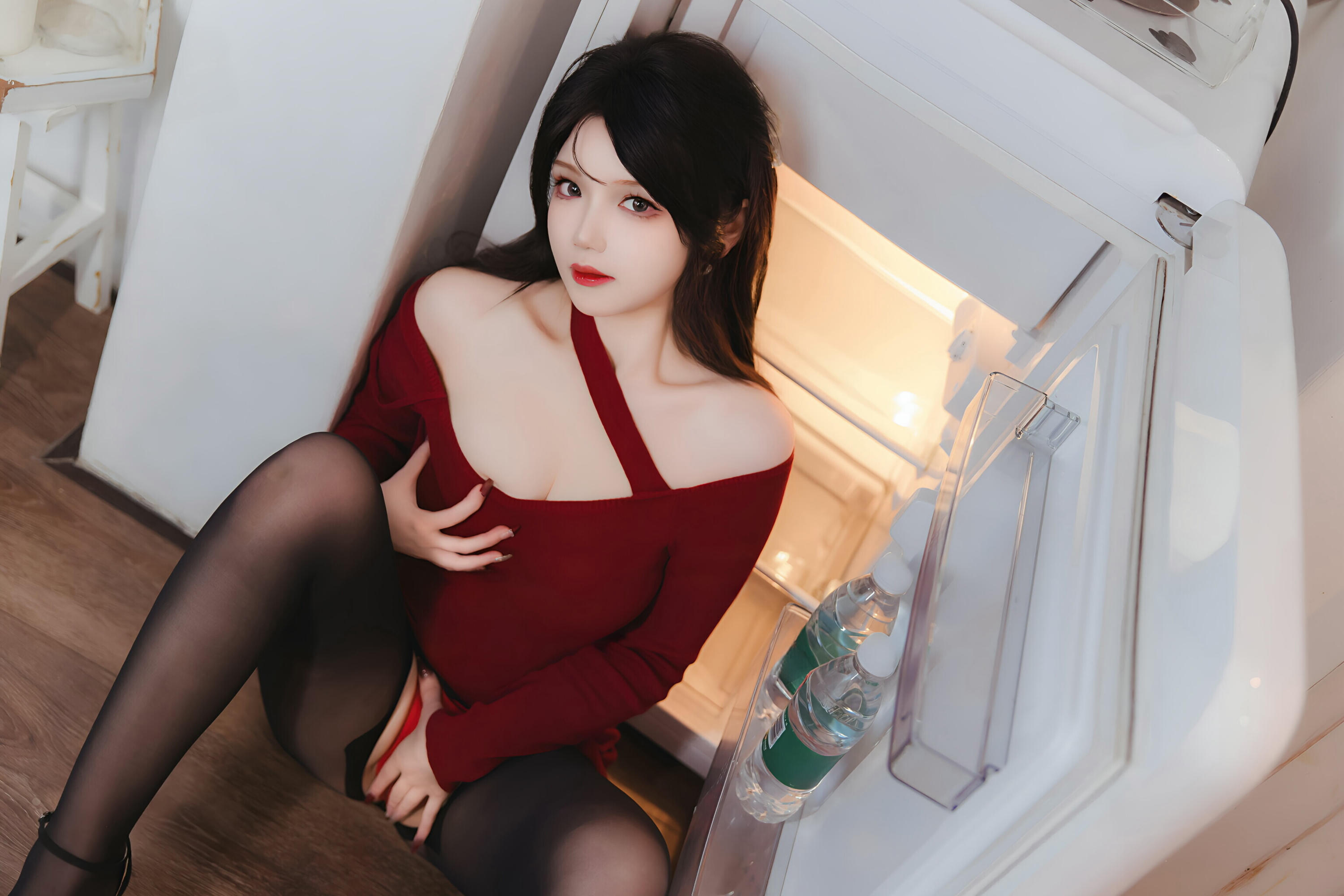 雪晴Astra NO.073 红裙黑丝小娇妻 [65P2V 1.68G]_第1集