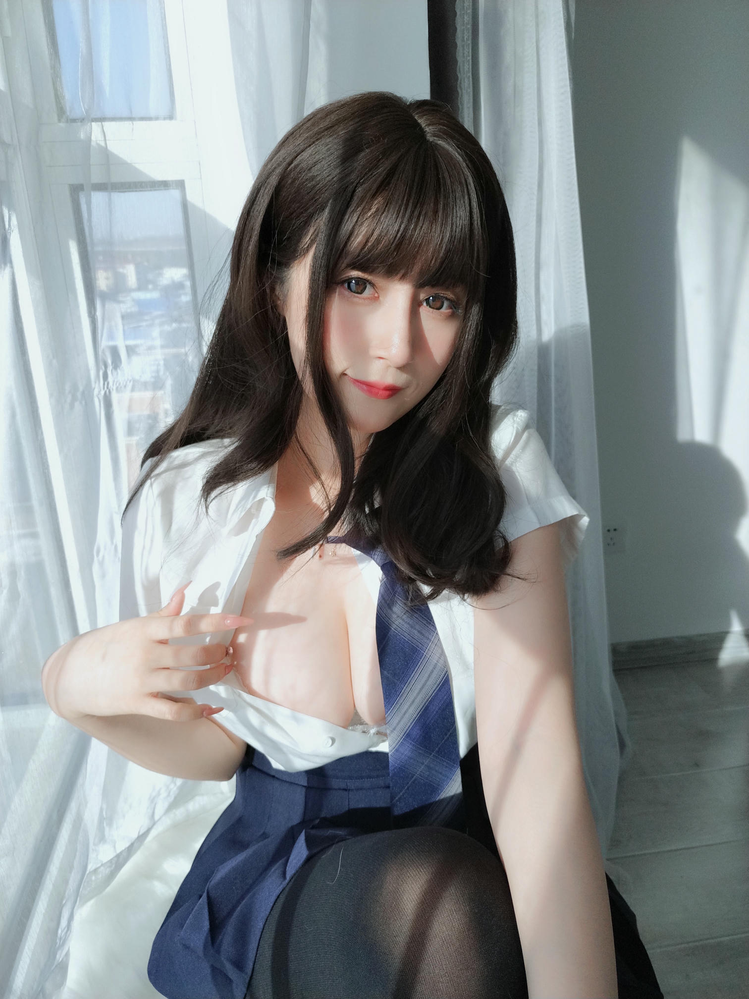 白银81 NO.111 2022年03月会员合集 (全19期) [281P6V-925MB]-2022-03-30 厚长筒袜下的裤子_第1集